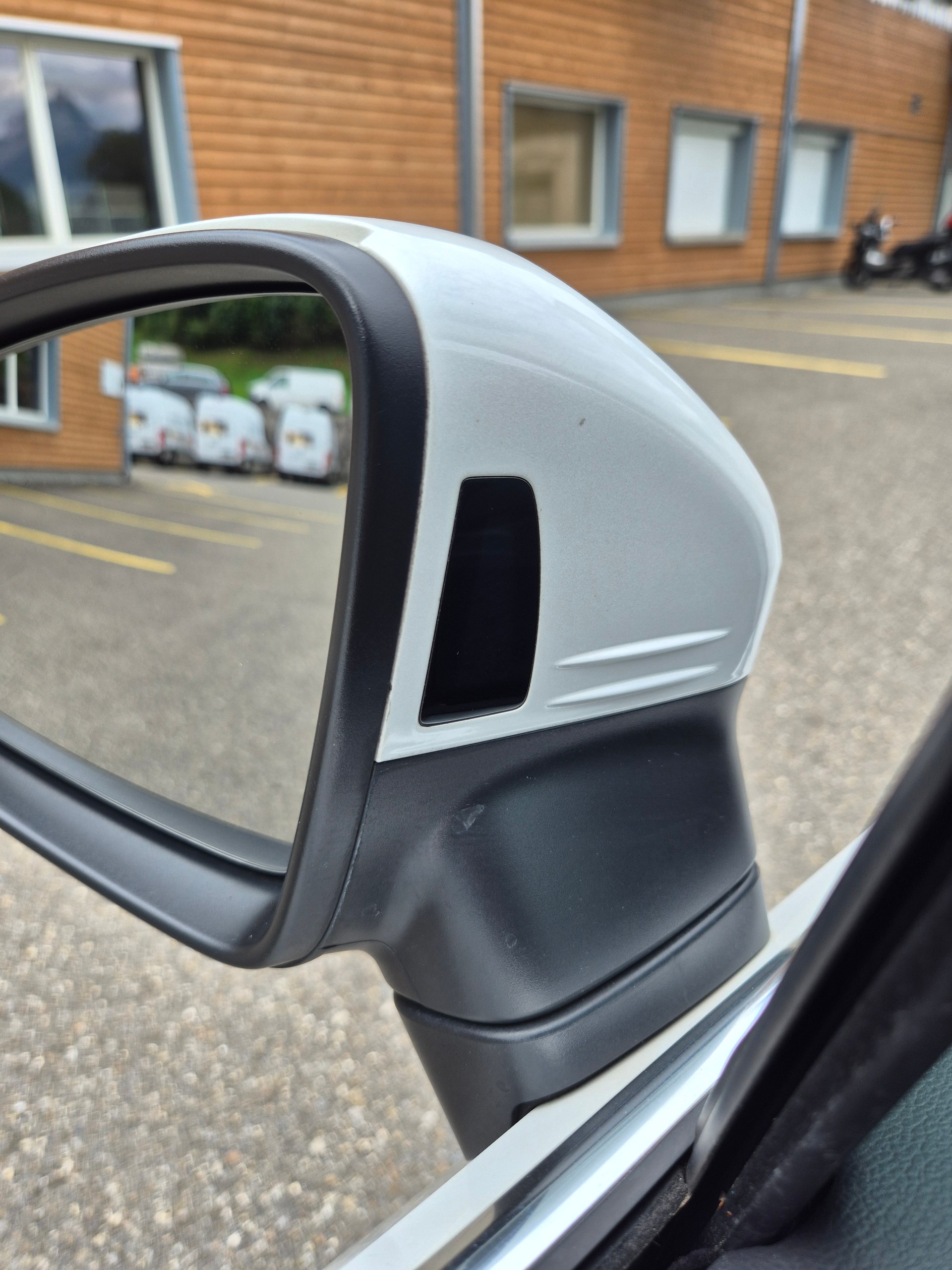 VW Tiguan 2.0TSI Highline 4Motion DSG-image-10