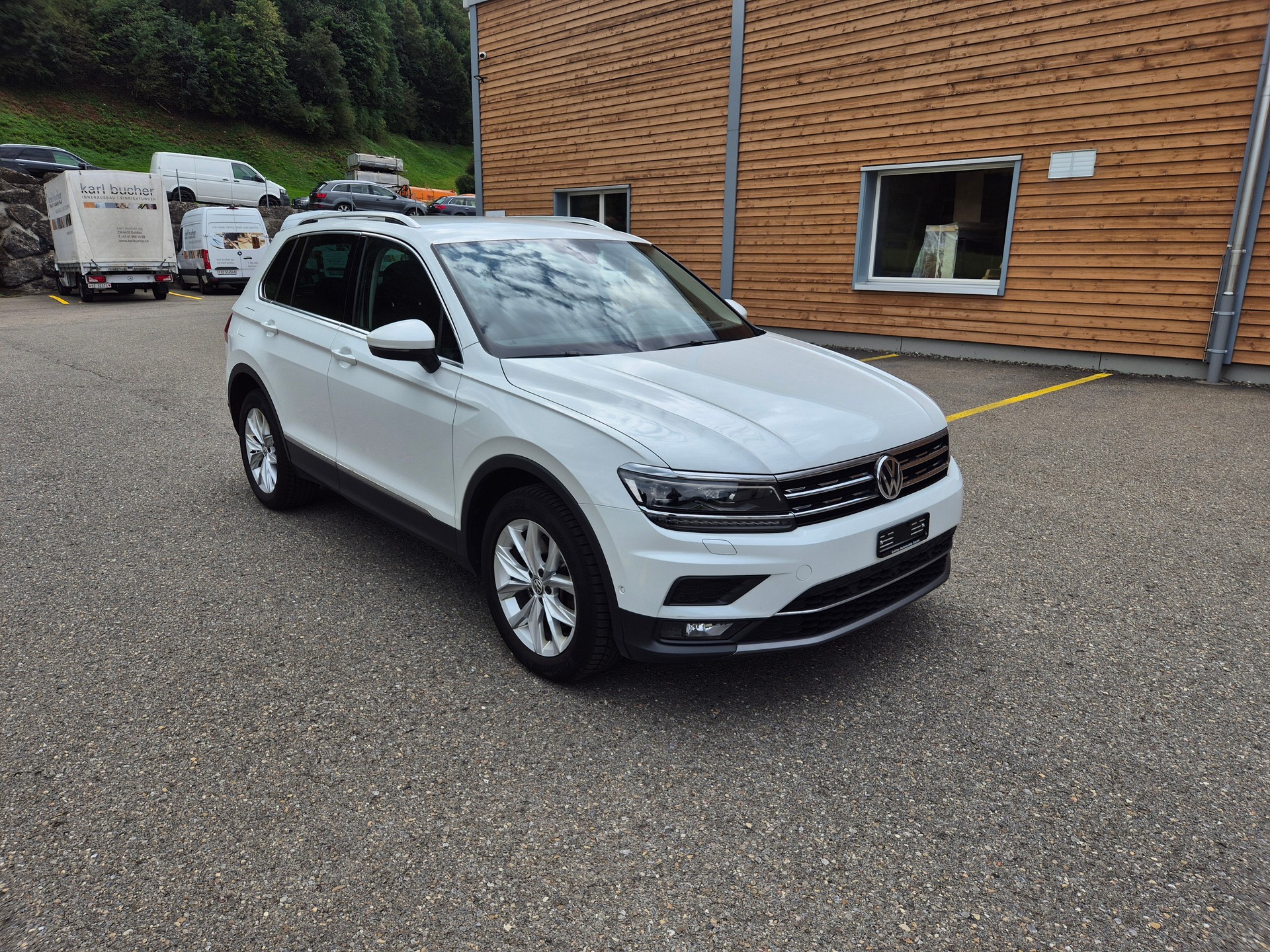 VW Tiguan 2.0TSI Highline 4Motion DSG-image-4