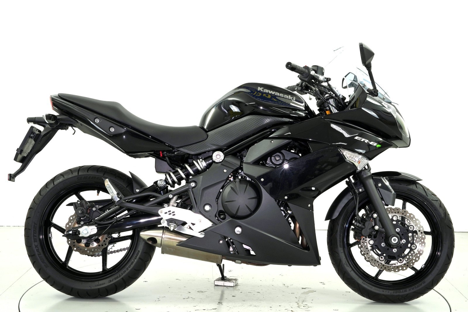 KAWASAKI ER-6 FA-showroom-element-3