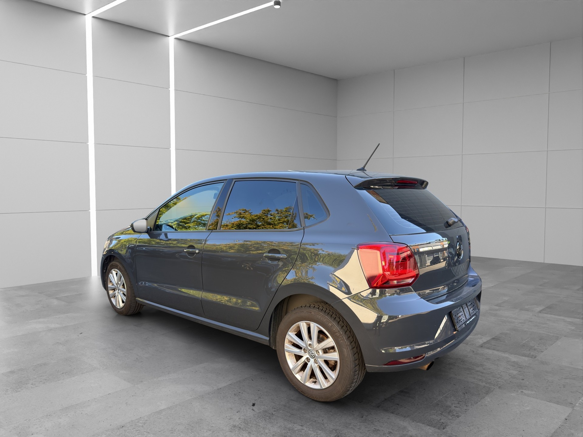 VW Polo 1.2 TSI BMT Comfortline-image-2