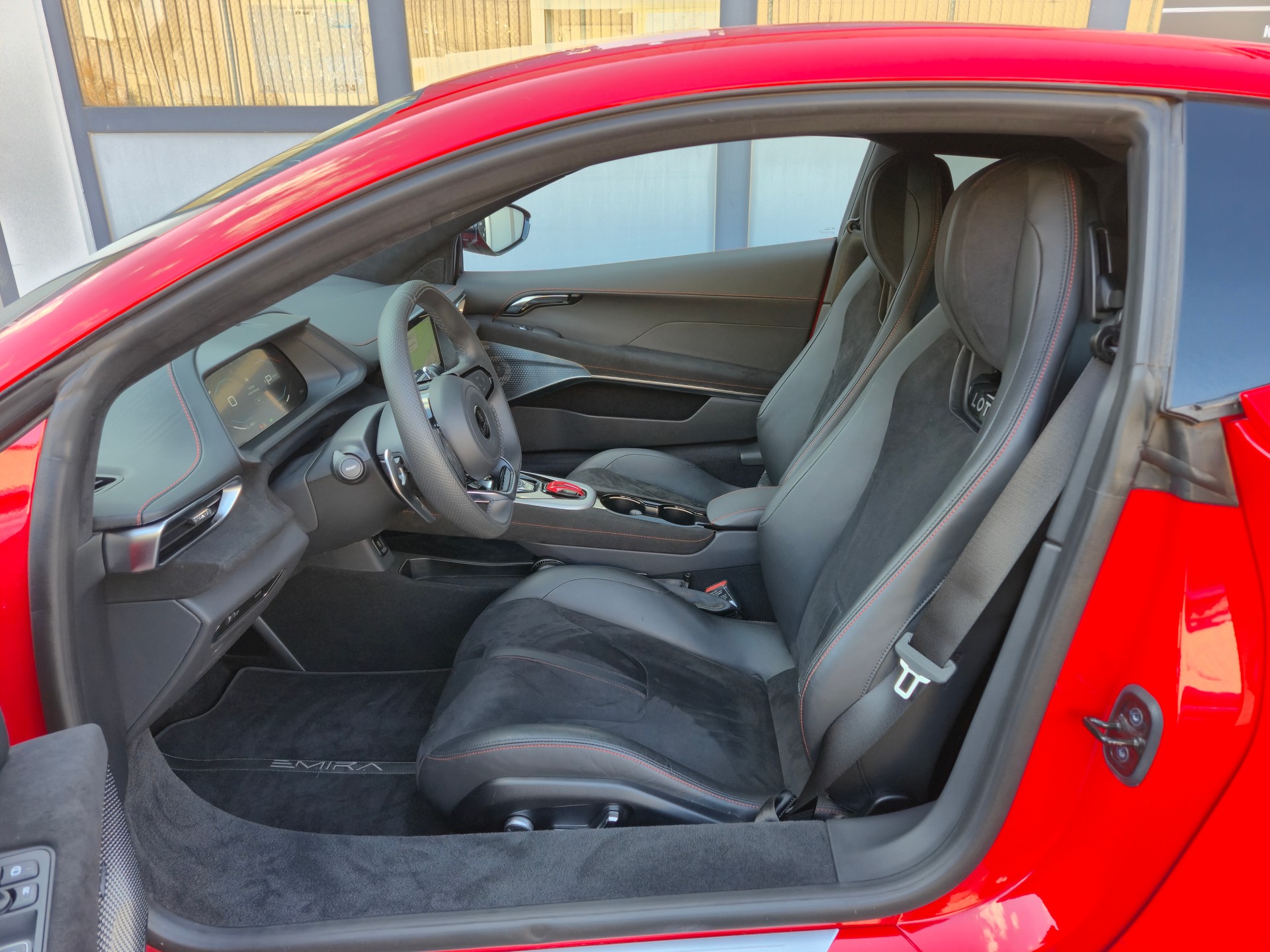 LOTUS Emira i4 AMG First Edition-image-7