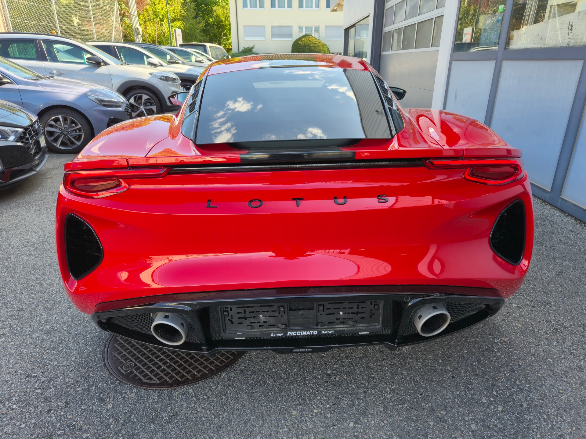 LOTUS Emira i4 AMG First Edition-image-3