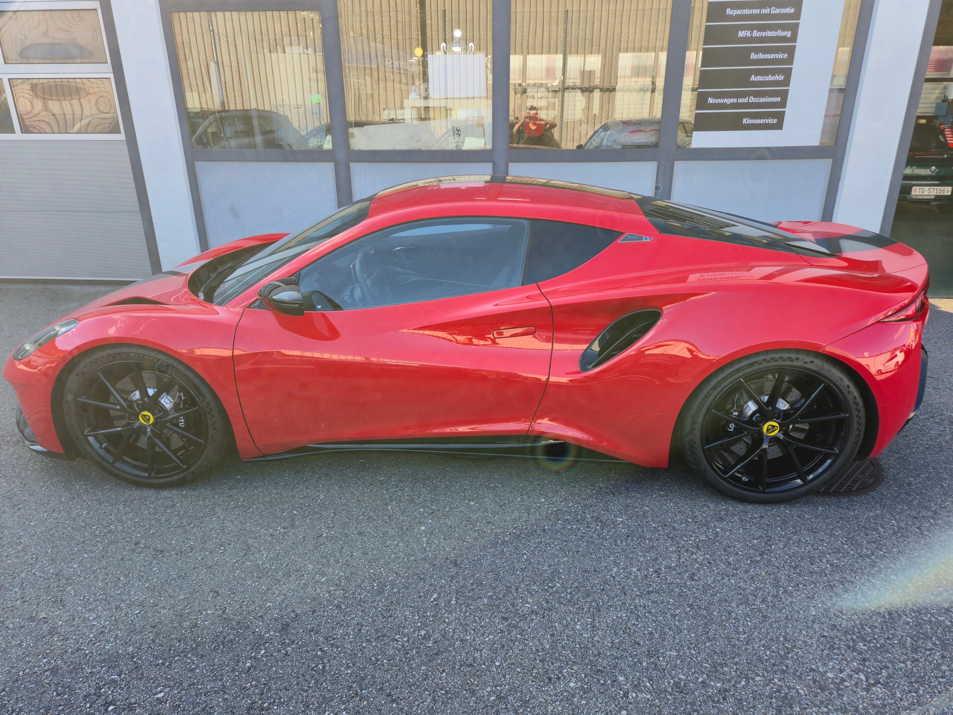 LOTUS Emira i4 AMG First Edition-image-1