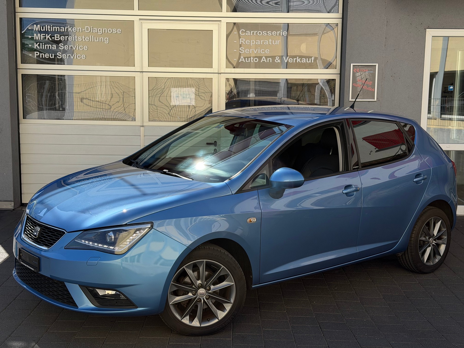 SEAT Ibiza 1.2 TSI Style ITECH*Frisch ab MFK&Service*8-Fach Räder* Top gepflegtes CH-FHZ*-image-0