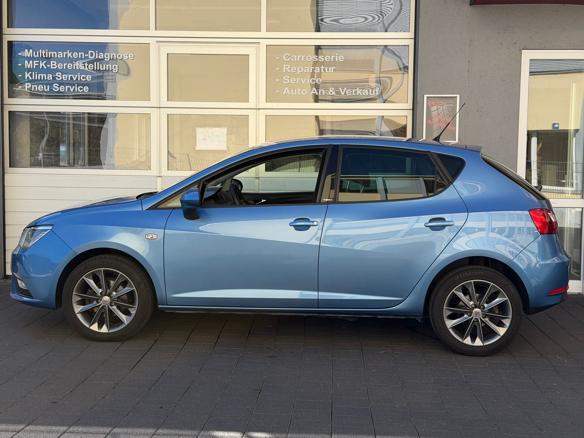 SEAT Ibiza 1.2 TSI Style ITECH*Frisch ab MFK&Service*8-Fach Räder* Top gepflegtes CH-FHZ*-image-1