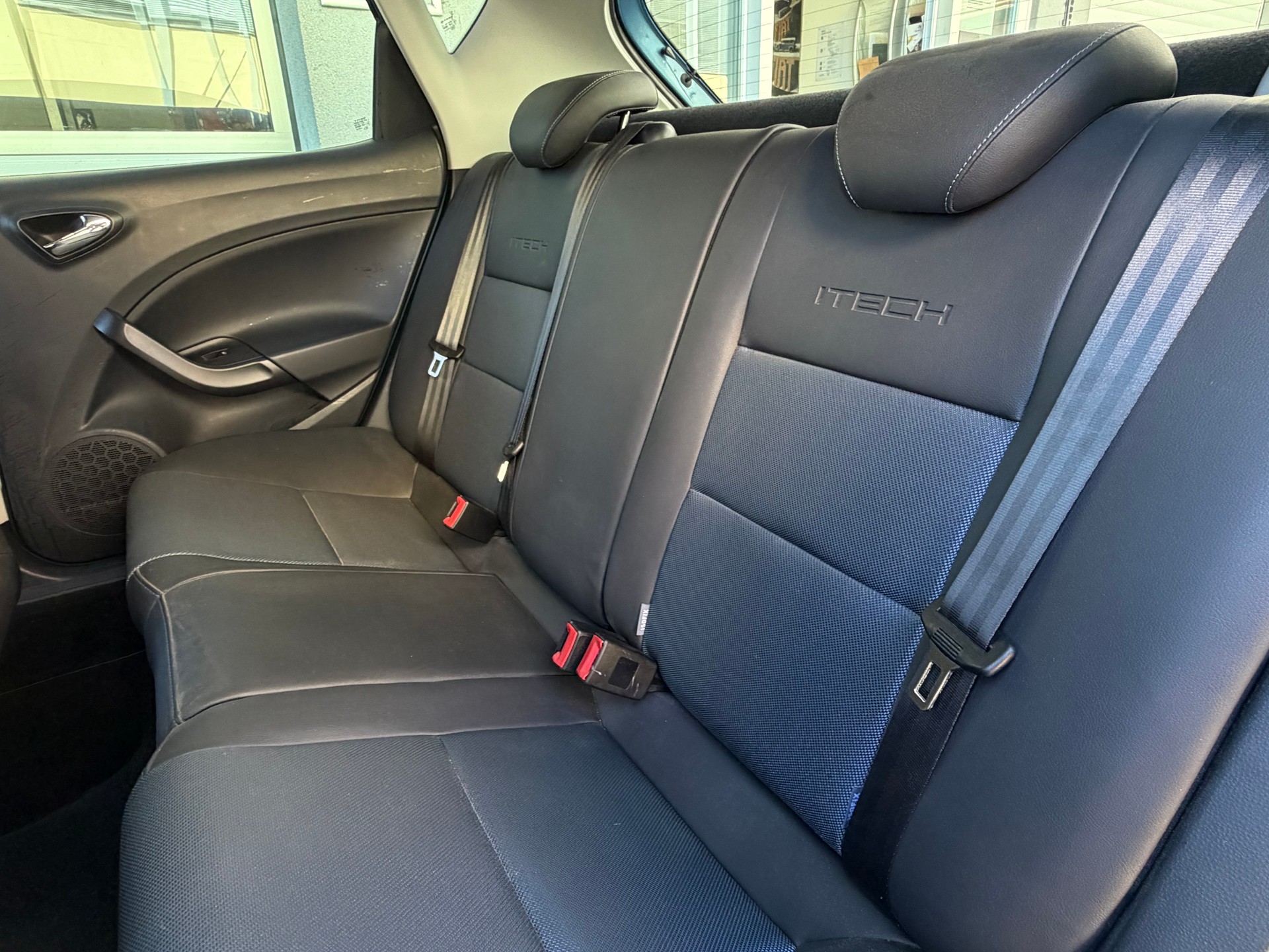 SEAT Ibiza 1.2 TSI Style ITECH*Frisch ab MFK&Service*8-Fach Räder* Top gepflegtes CH-FHZ*-image-14