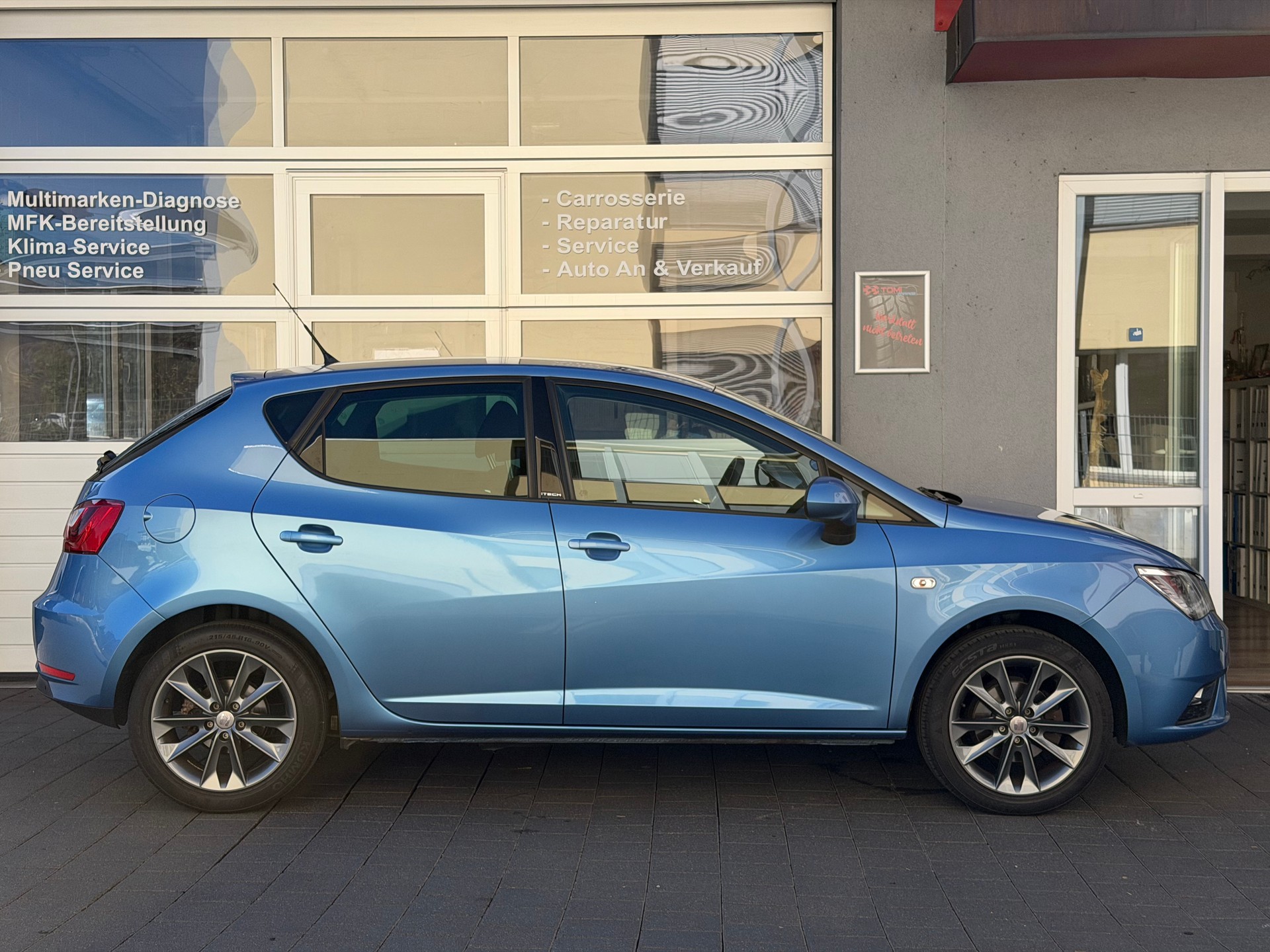 SEAT Ibiza 1.2 TSI Style ITECH*Frisch ab MFK&Service*8-Fach Räder* Top gepflegtes CH-FHZ*-image-5