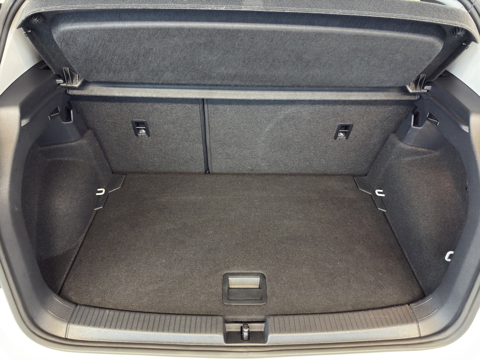 VW T-Cross 1.0 TSI Life-image-12