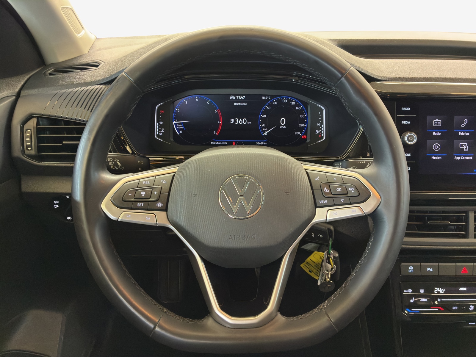 VW T-Cross 1.0 TSI Life-image-9