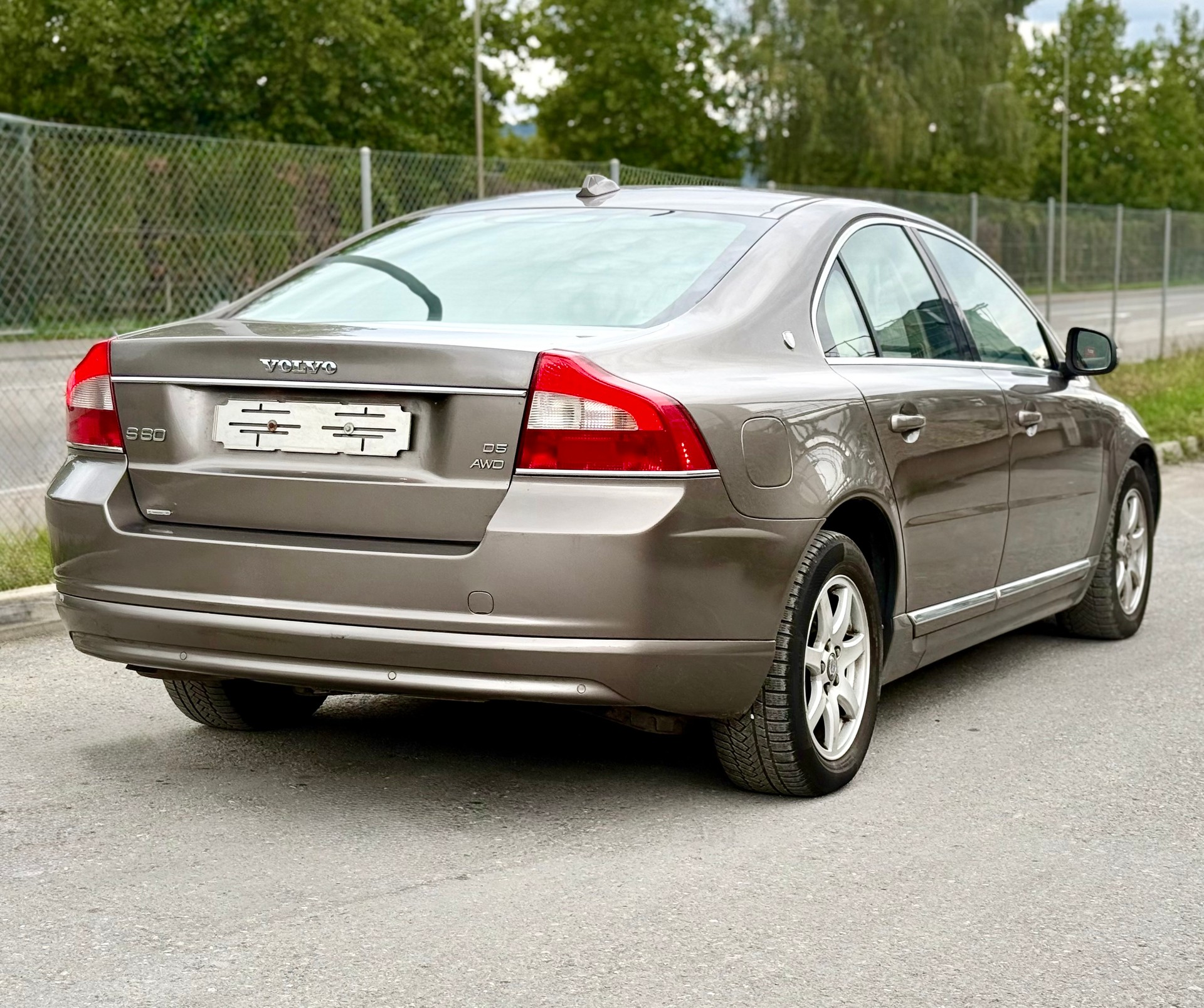 VOLVO S80 D5 AWD EXECUTIVE Geartronic-image-5