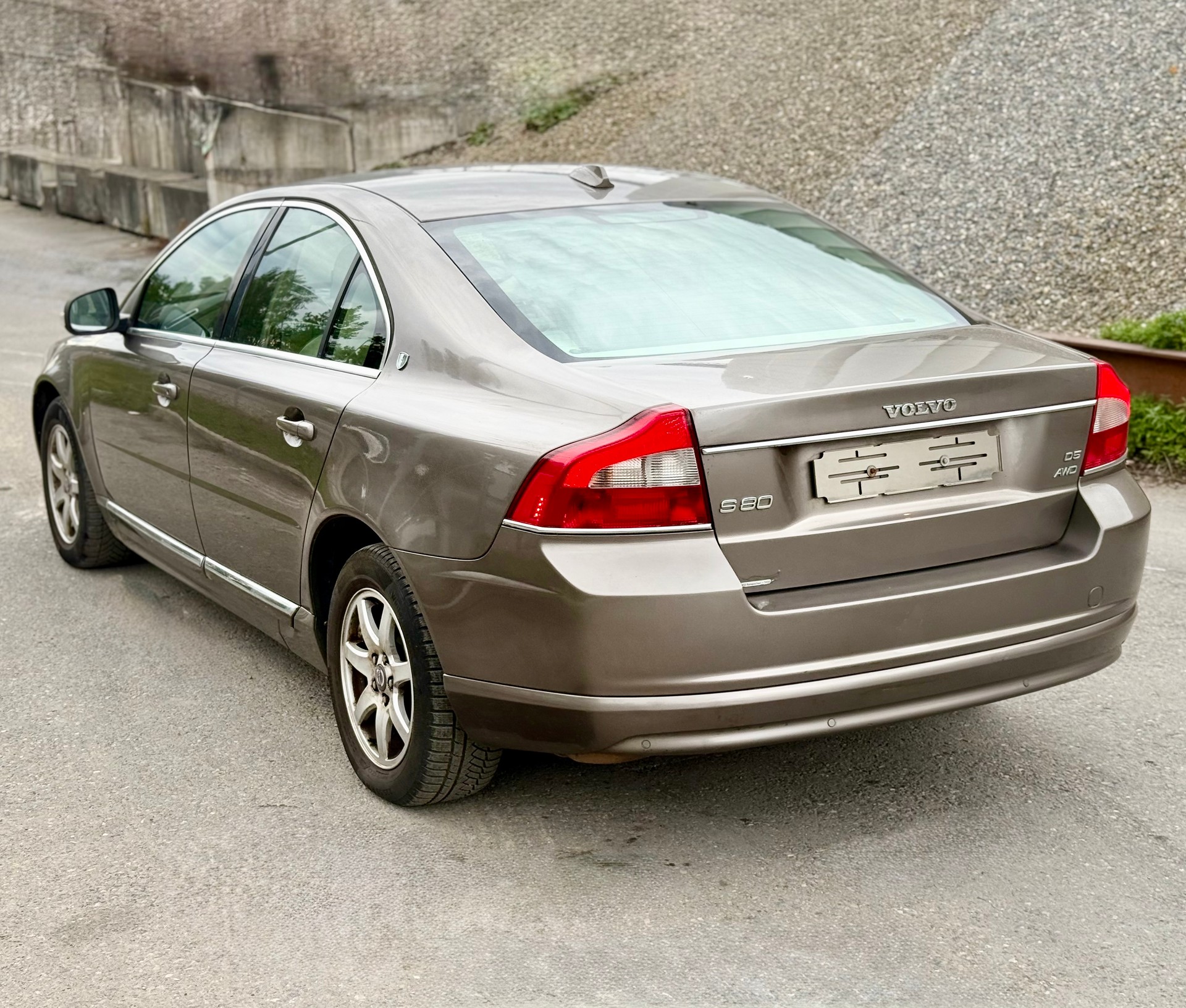 VOLVO S80 D5 AWD EXECUTIVE Geartronic-image-3
