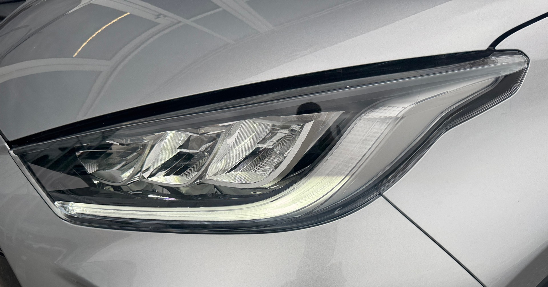 TOYOTA Yaris 1.5 Trend e-CVT-image-2