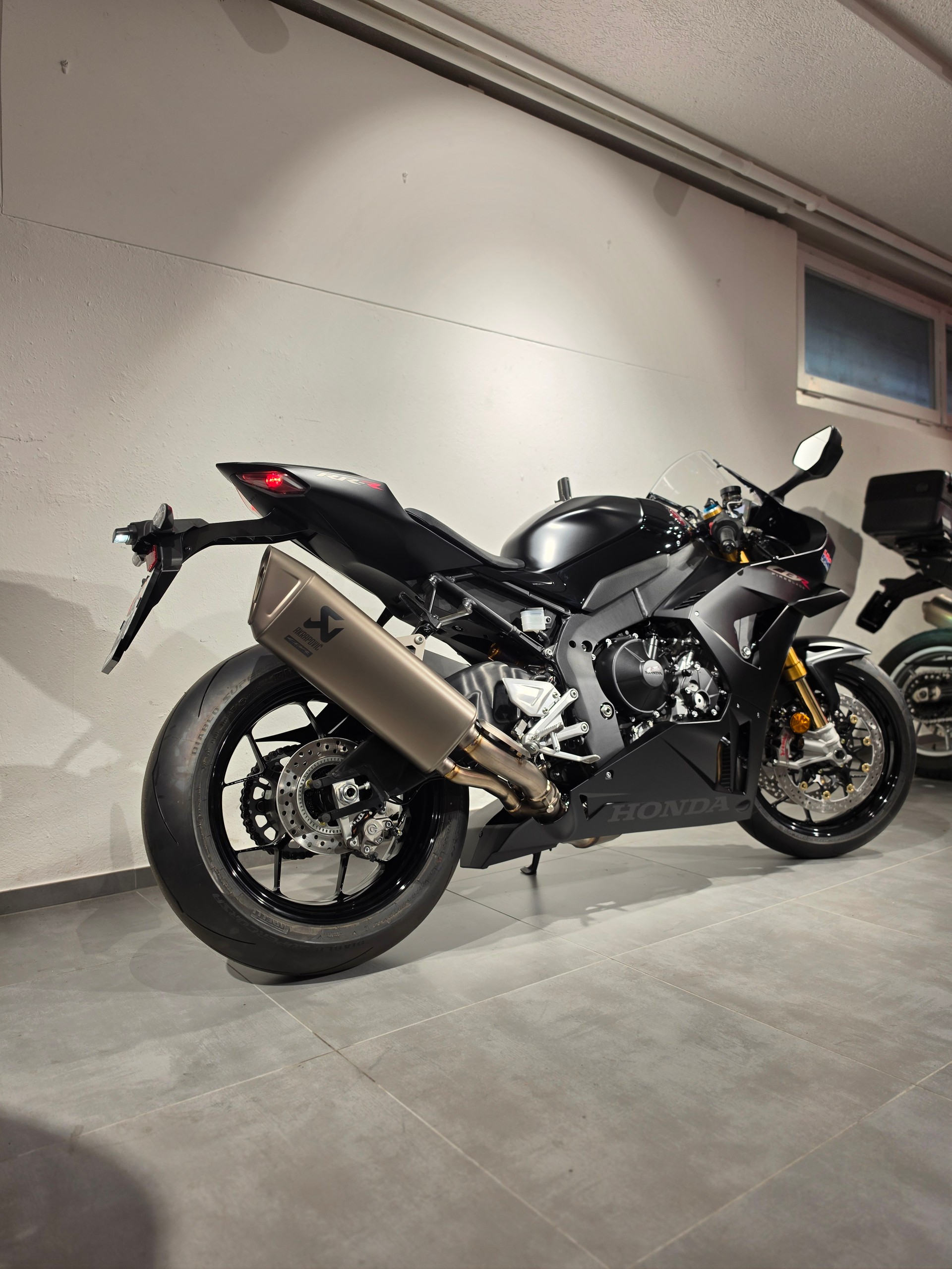 HONDA CBR 1000 RR-R Fireblade SP-showroom-element-3