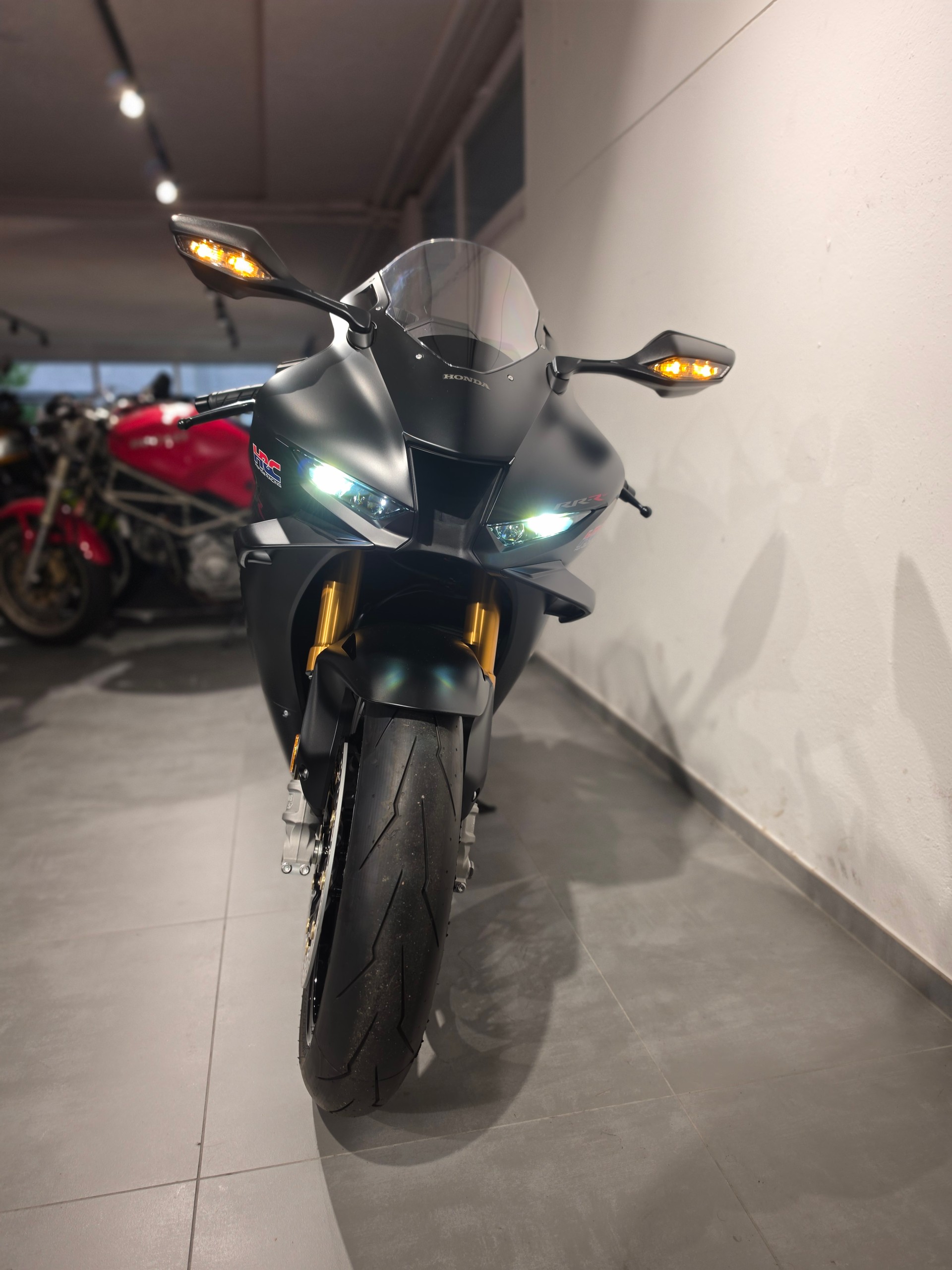 HONDA CBR 1000 RR-R Fireblade SP-showroom-element-2