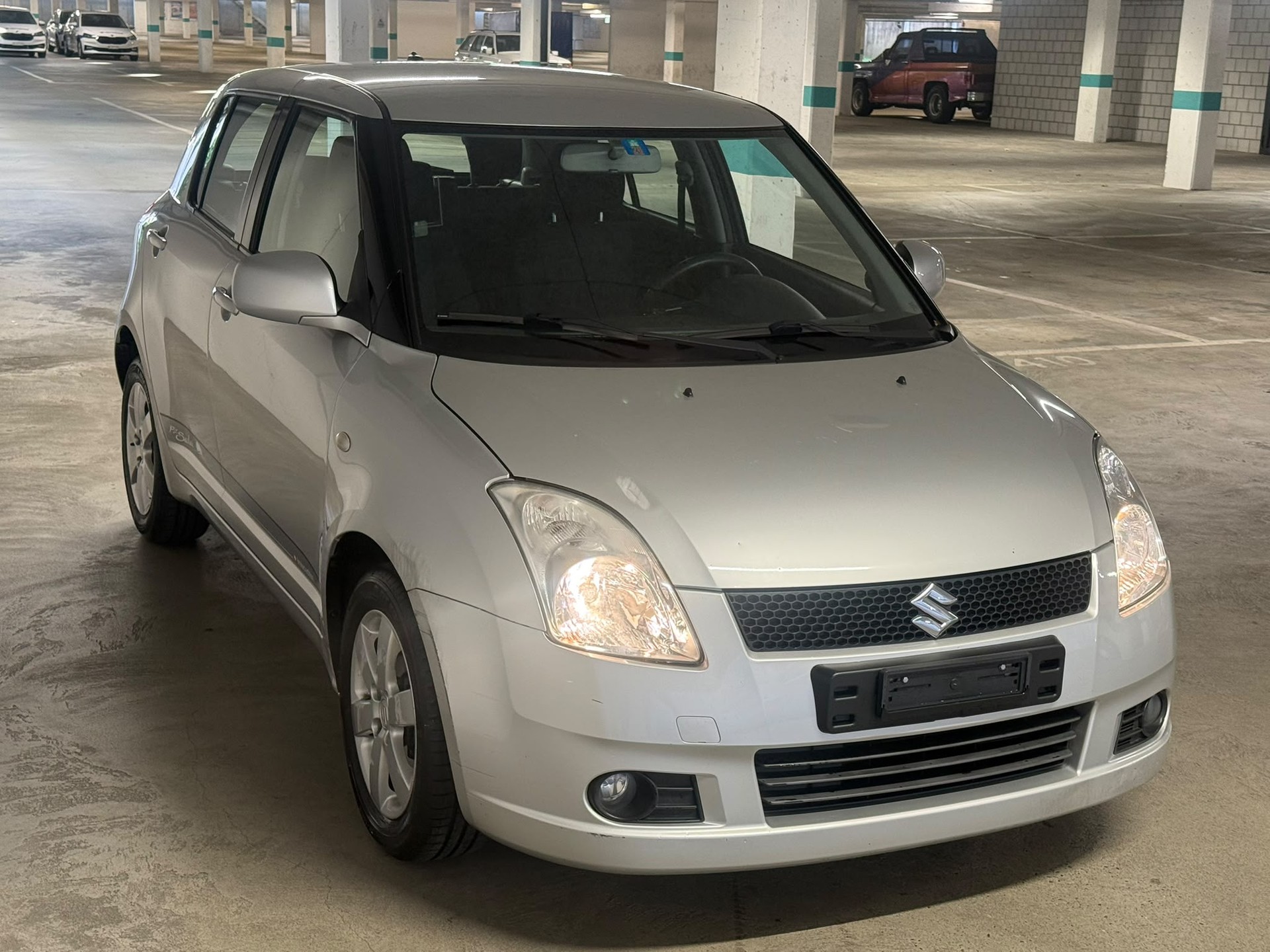 SUZUKI Swift 1.3i 16V GL Top Piz Sulai LE 4x4-image-5