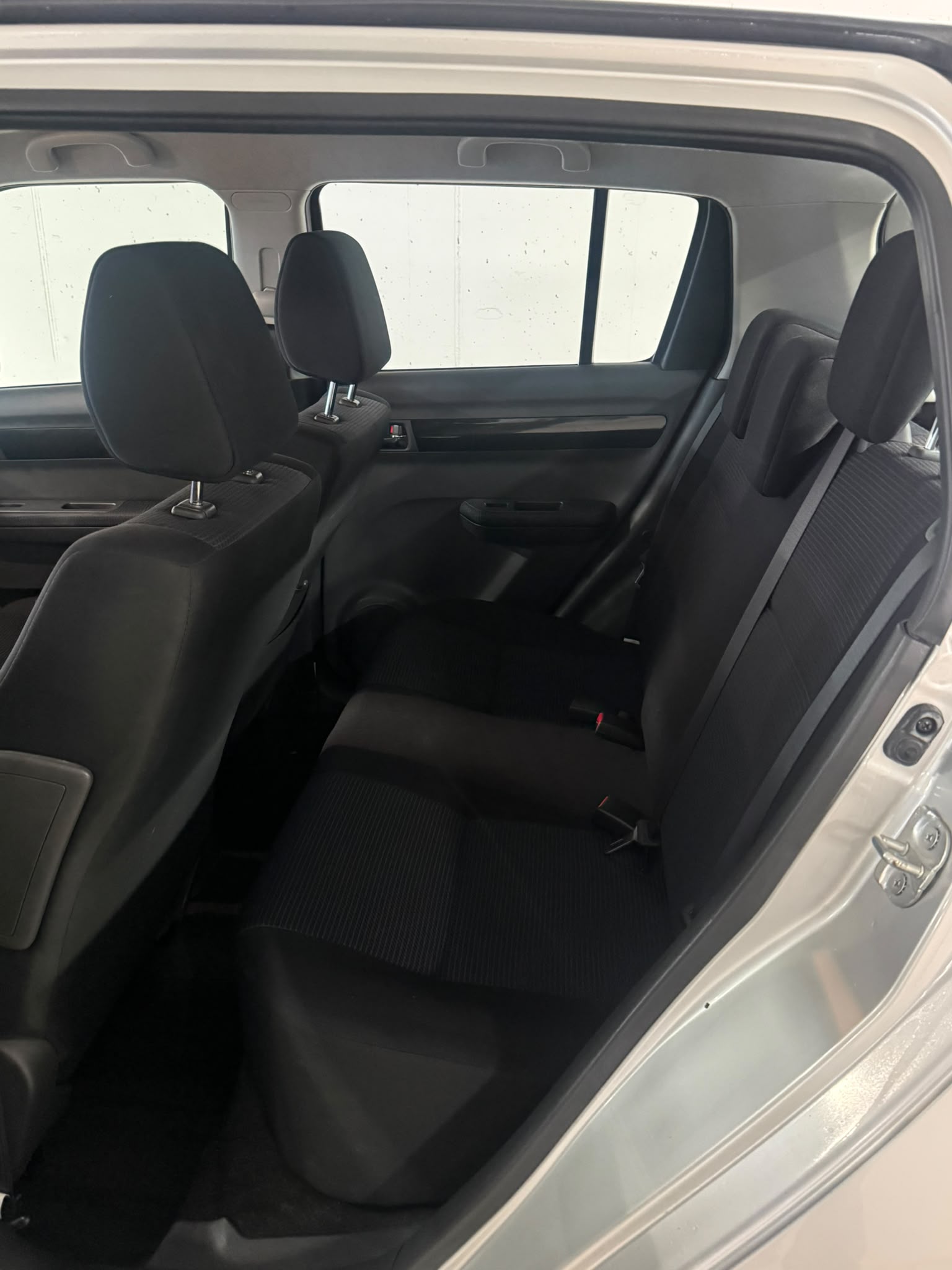 SUZUKI Swift 1.3i 16V GL Top Piz Sulai LE 4x4-image-11