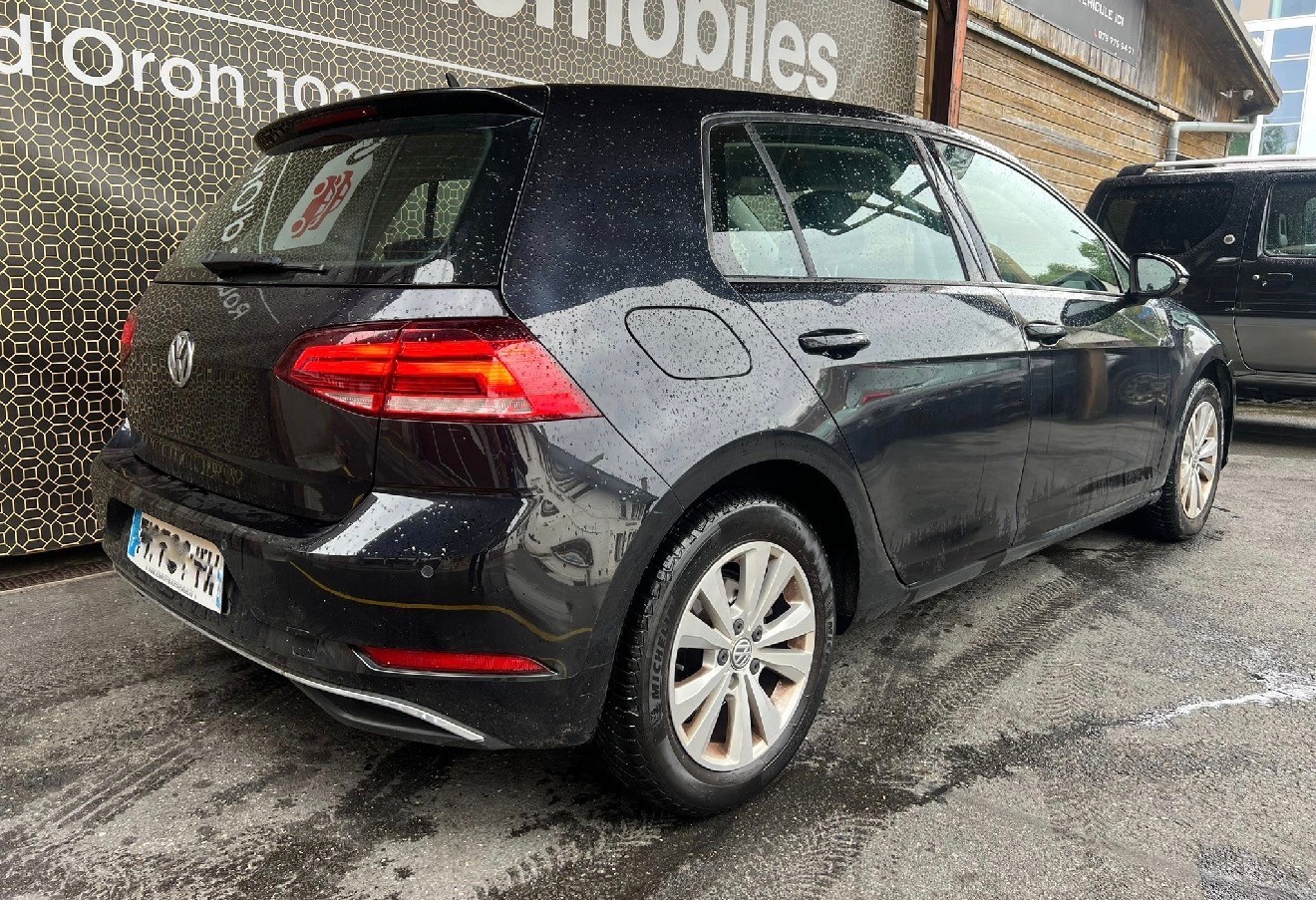 VW Golf 2.0 TDI Comfortline DSG-image-7