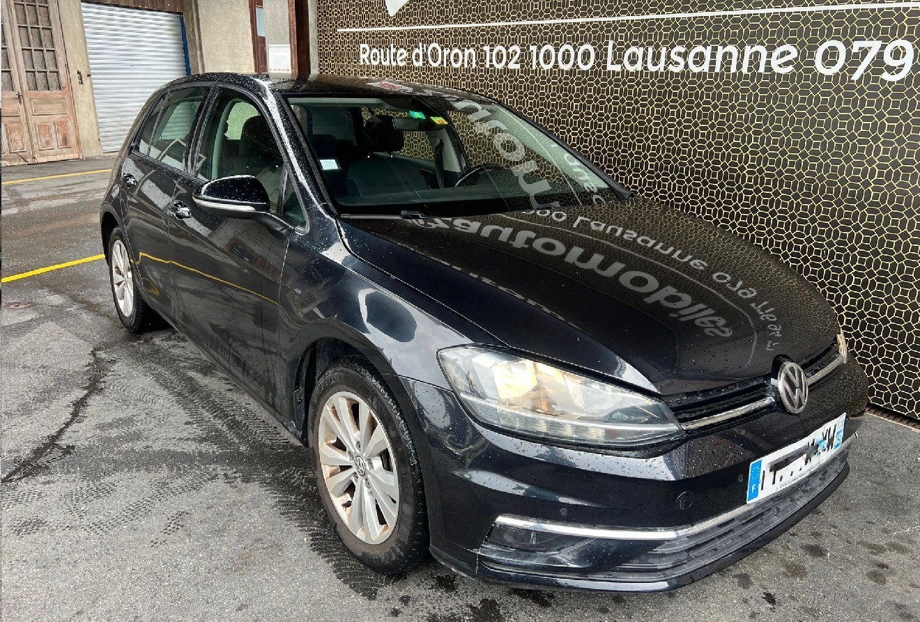 VW Golf 2.0 TDI Comfortline DSG-image-8