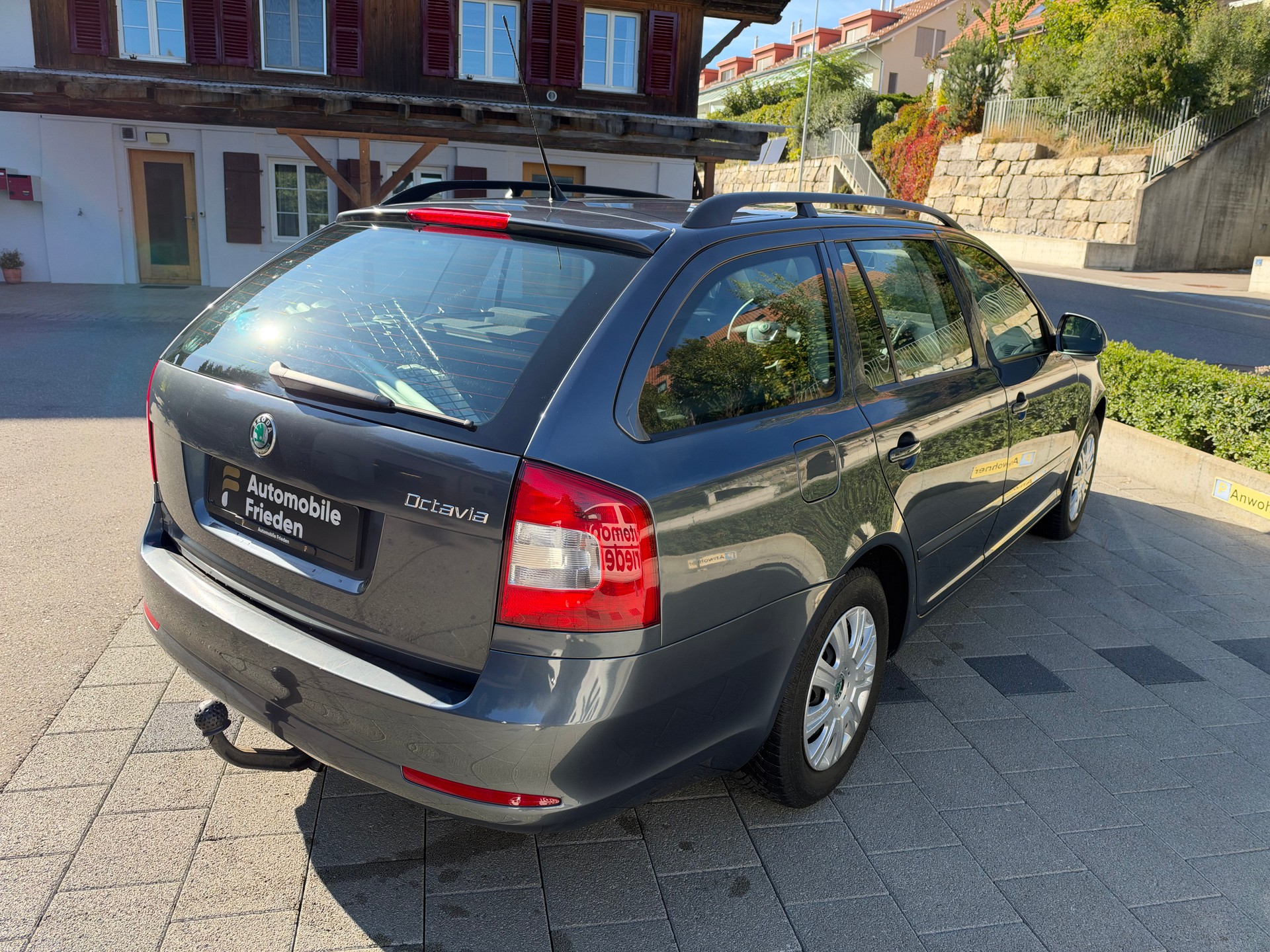 SKODA Octavia Combi 2.0 TDI Adventure 4x4 DSG-image-6