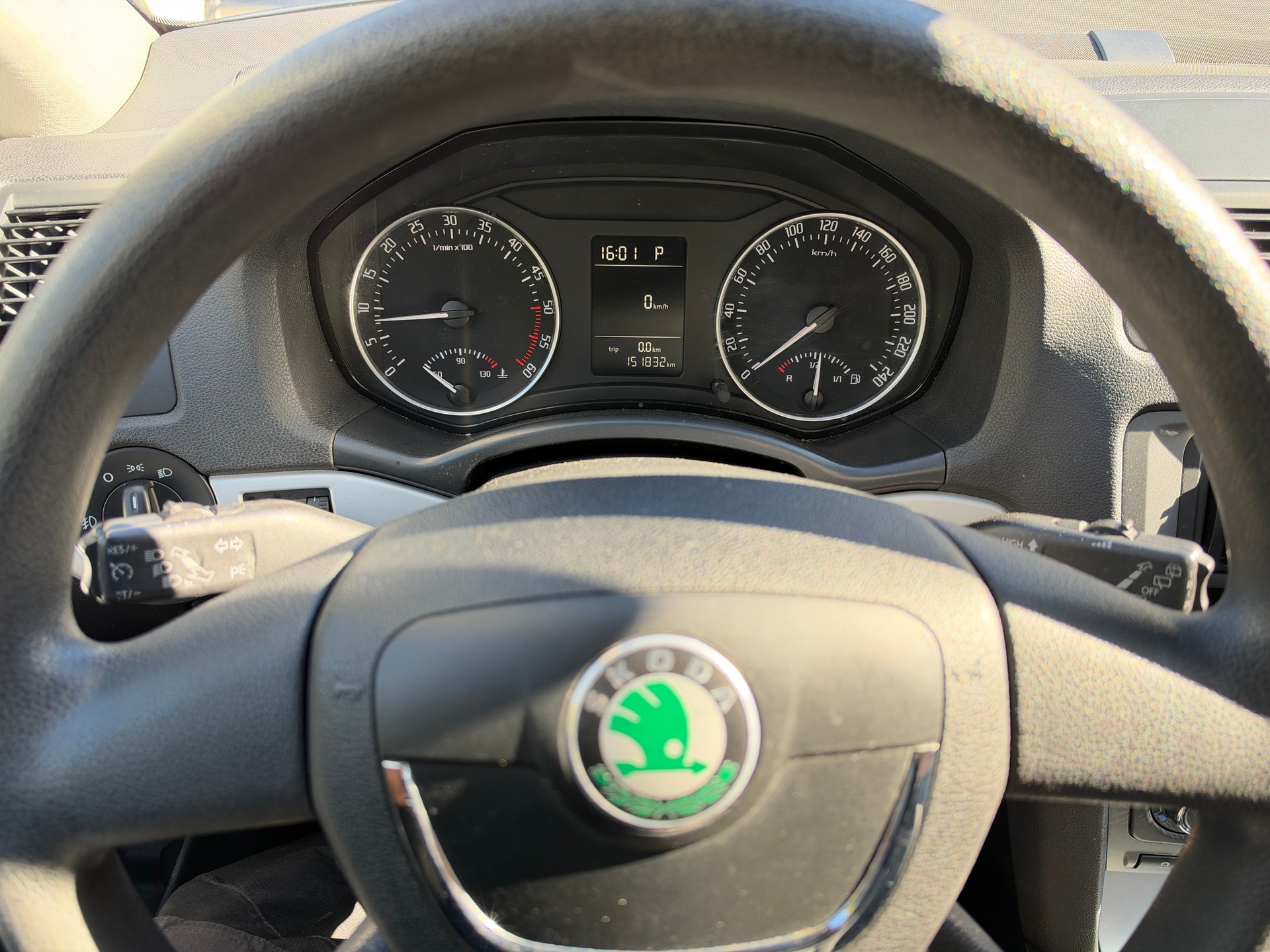 SKODA Octavia Combi 2.0 TDI Adventure 4x4 DSG-image-9