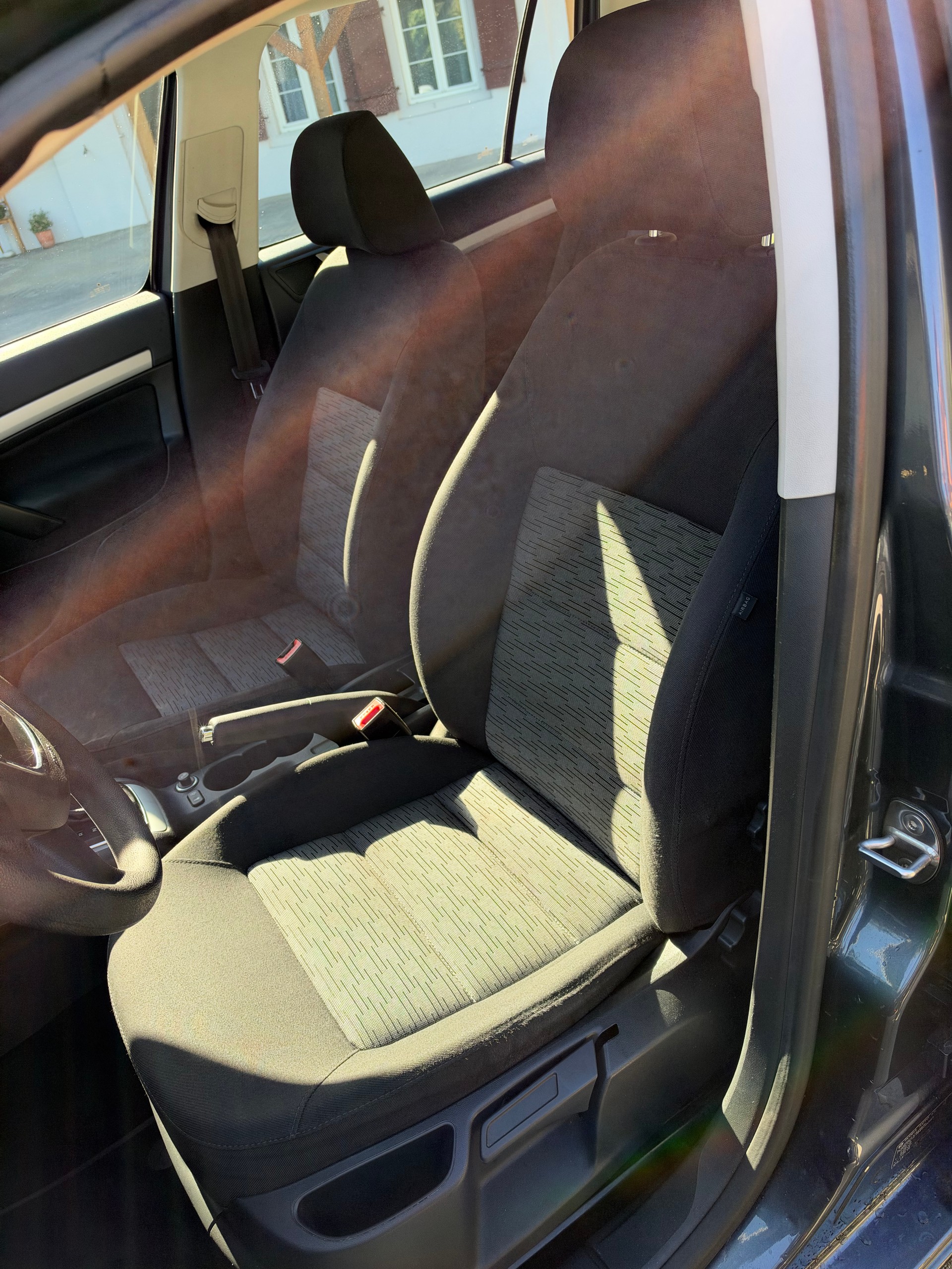 SKODA Octavia Combi 2.0 TDI Adventure 4x4 DSG-image-11