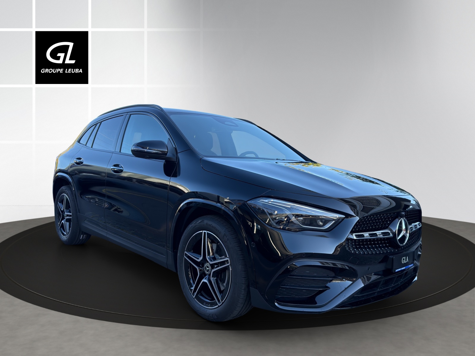 MERCEDES-BENZ GLA 200 Night Star 7G-DCT-image-0