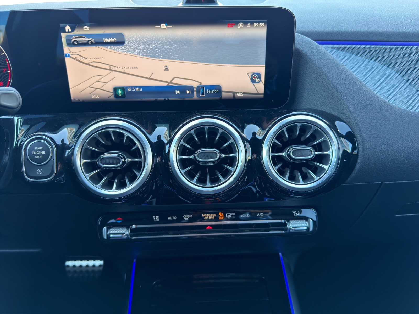 MERCEDES-BENZ GLA 200 Night Star 7G-DCT-image-13
