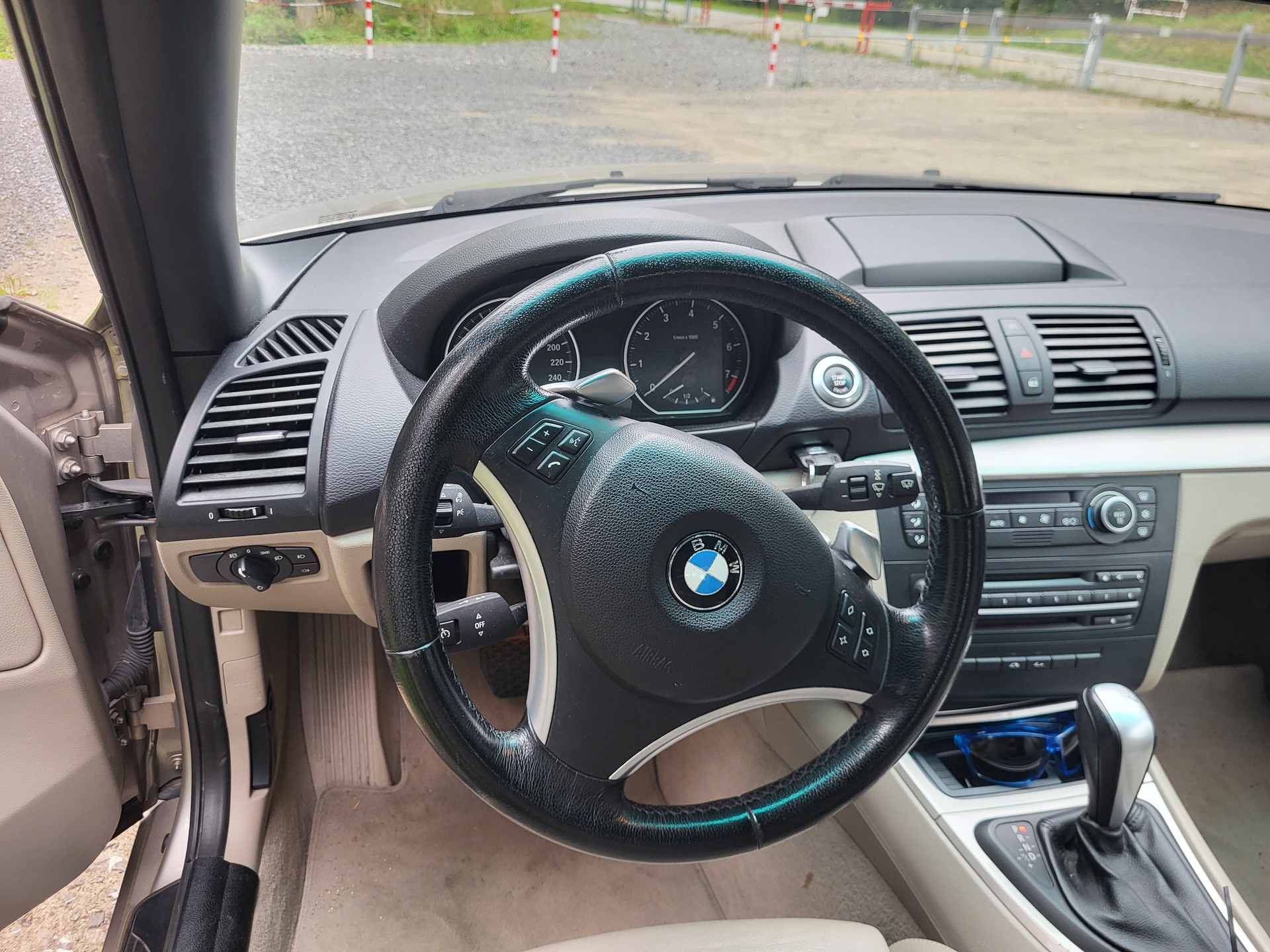 BMW E88-image-5
