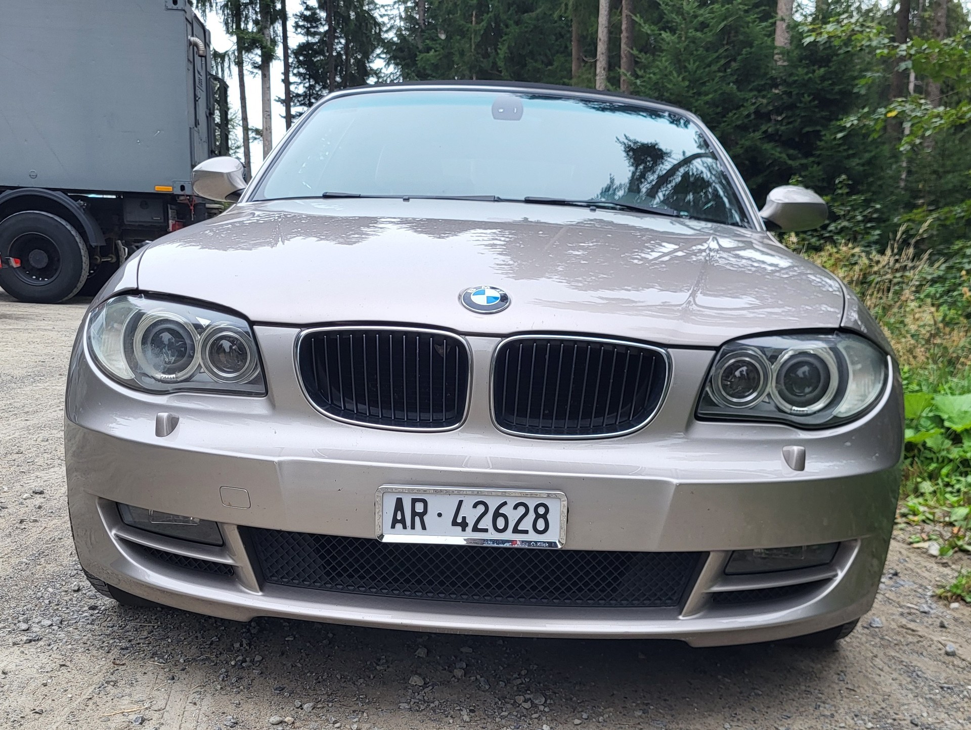 BMW E88-image-2
