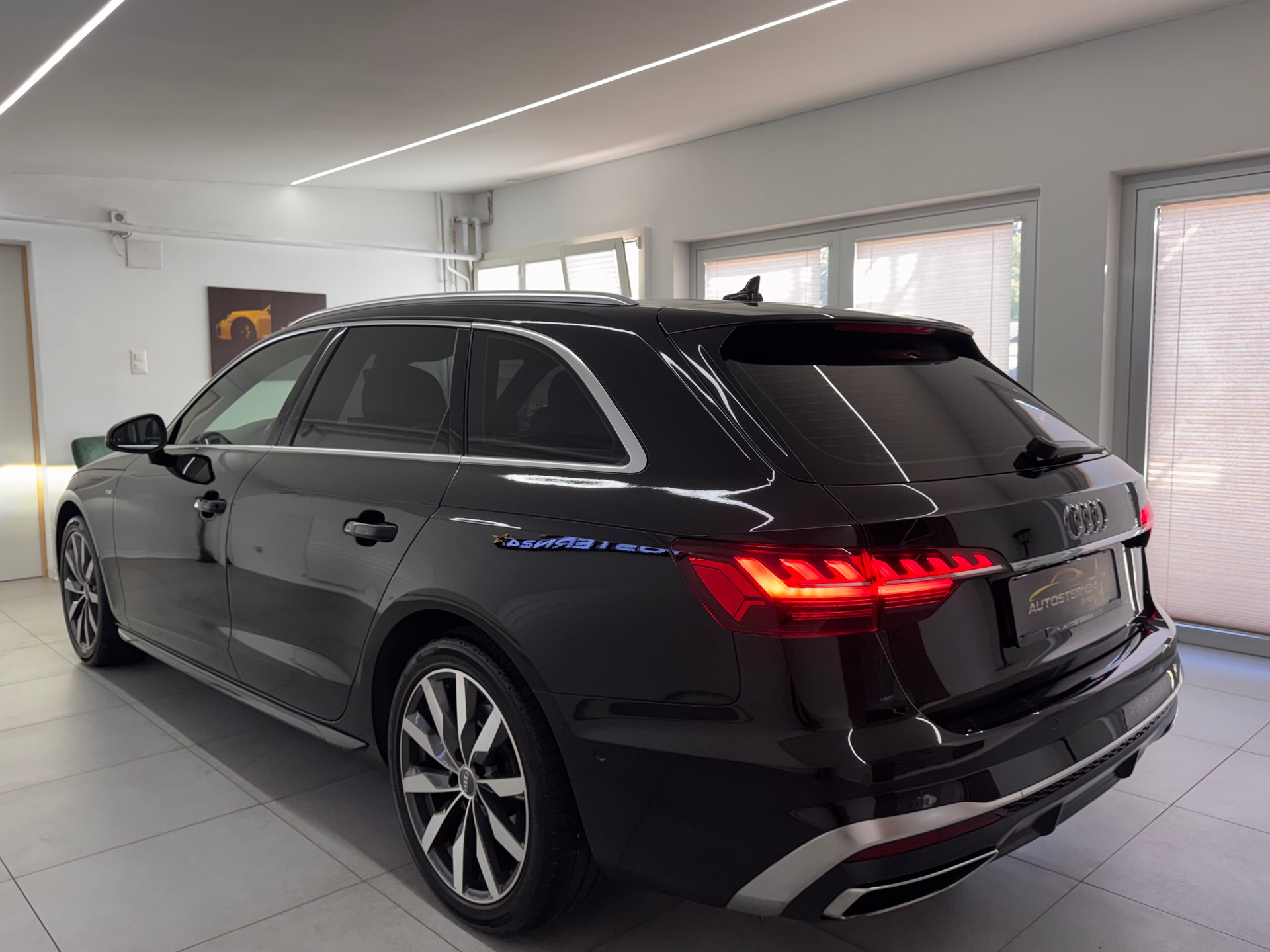 AUDI A4 Avant 40 TDI S line quattro S-tronic*CH-Fahrzeug*-image-5