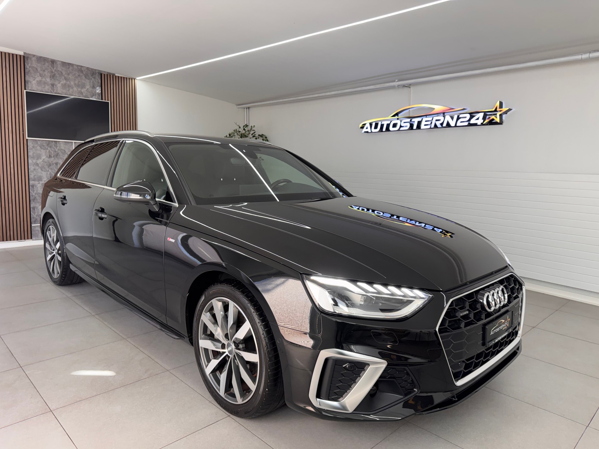 AUDI A4 Avant 40 TDI S line quattro S-tronic*CH-Fahrzeug*-image-1
