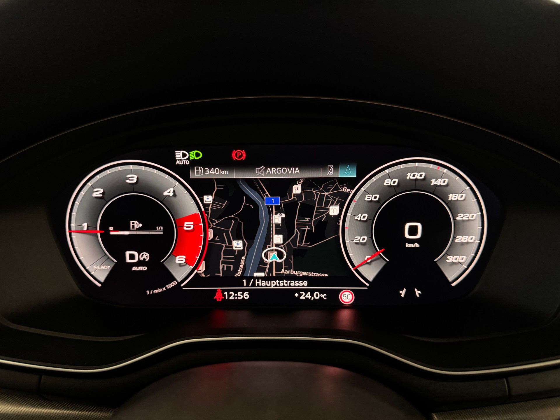 AUDI A4 Avant 40 TDI S line quattro S-tronic*CH-Fahrzeug*-image-25