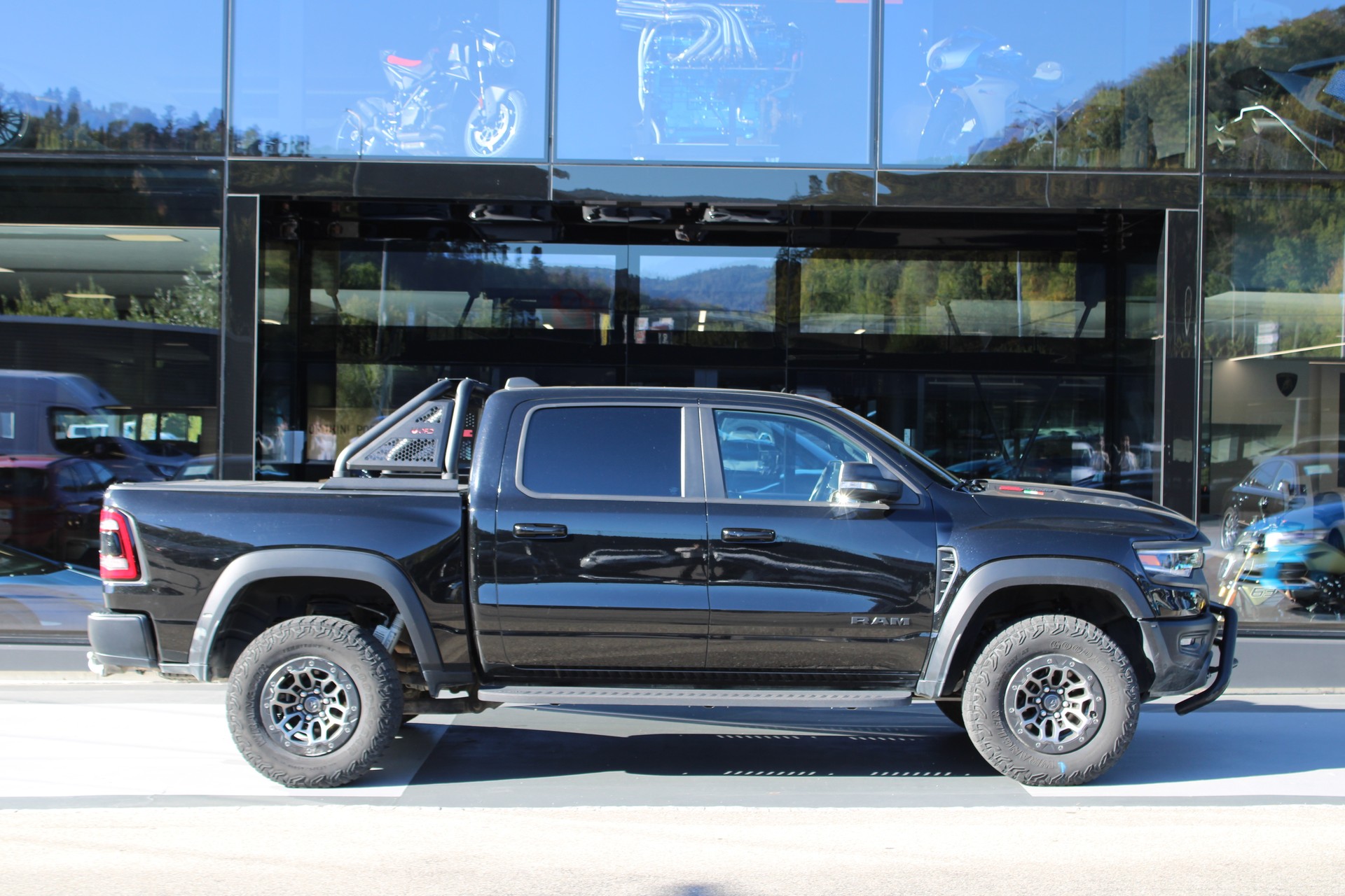 DODGE TRX 6.2 V8 711 PS-image-1