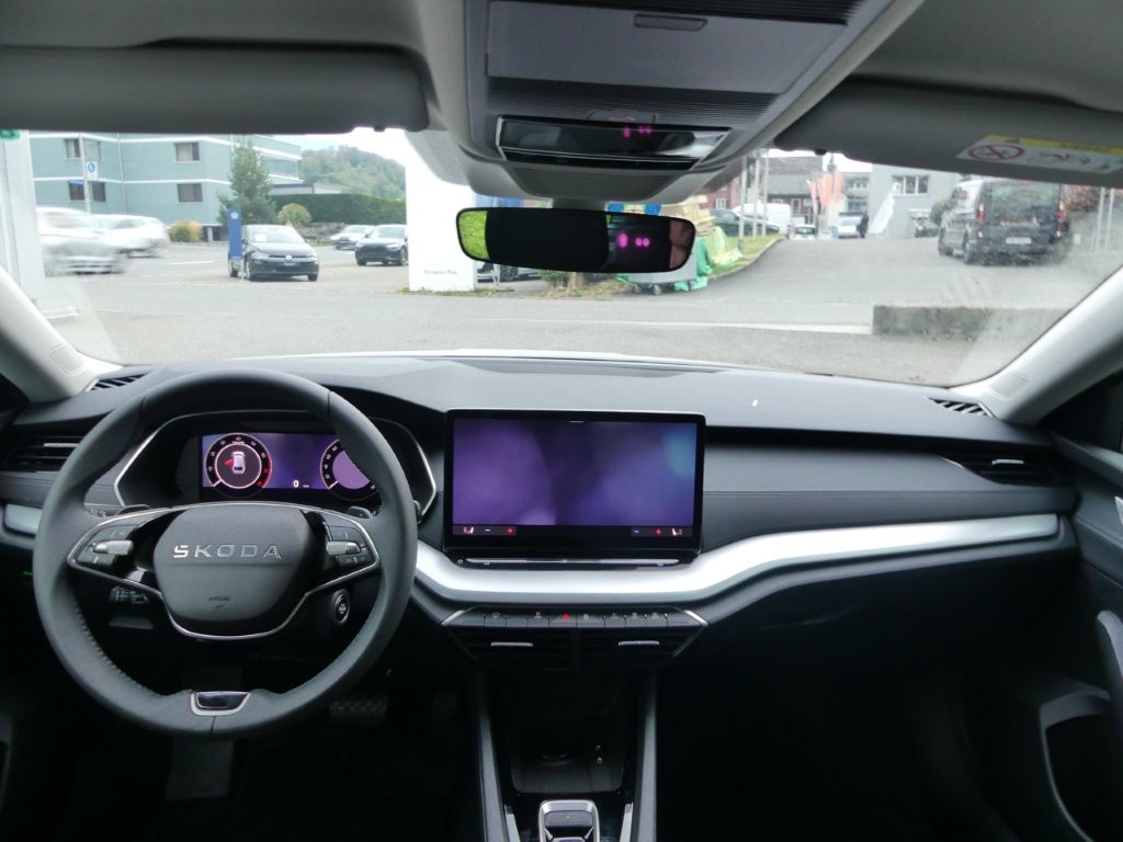 SKODA Octavia Combi 1.5 TSI mHEV DSG Selection-image-7