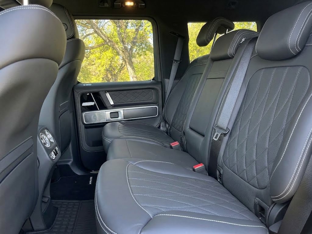 MERCEDES-BENZ G 450 d AMG Line-image-4