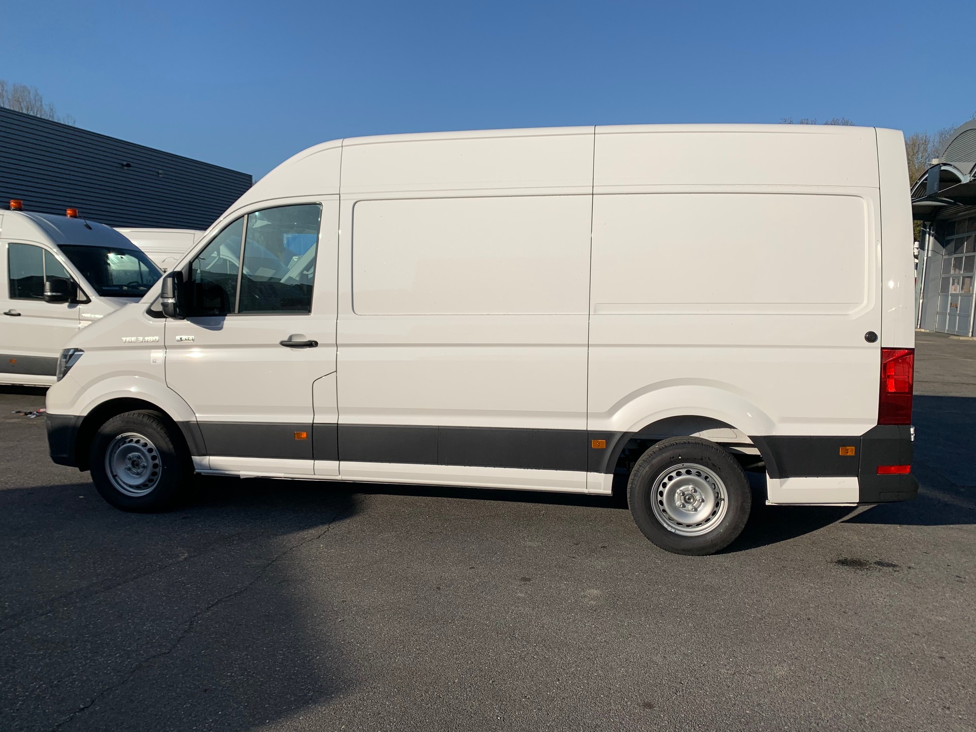 MAN 3.180 4x4-image-2