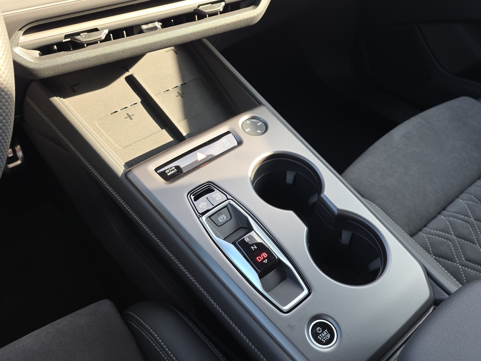 AUDI Q4 Sportback e-tron quattro performance Swiss Ski-image-12