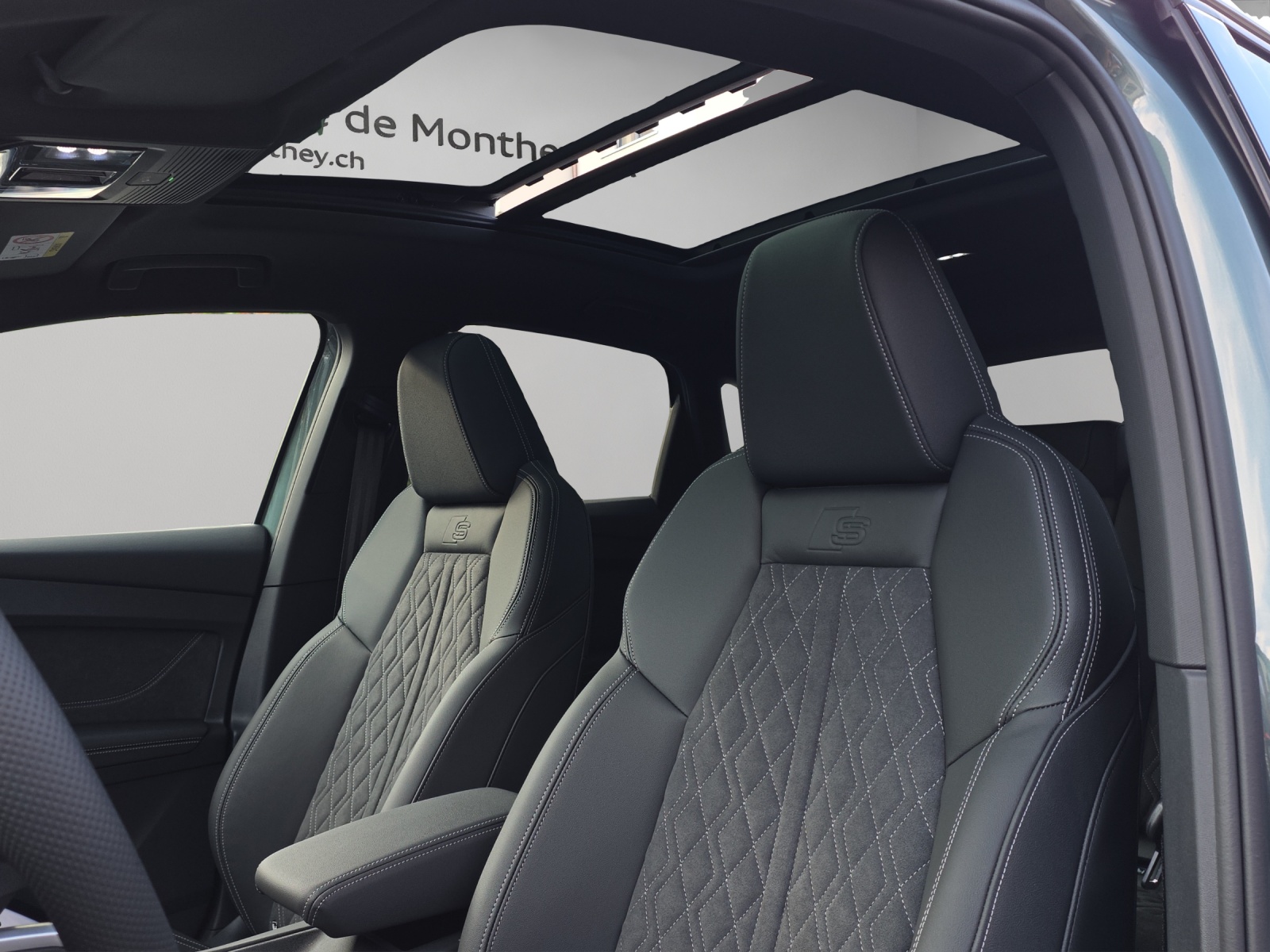 AUDI Q4 Sportback e-tron quattro performance Swiss Ski-image-7