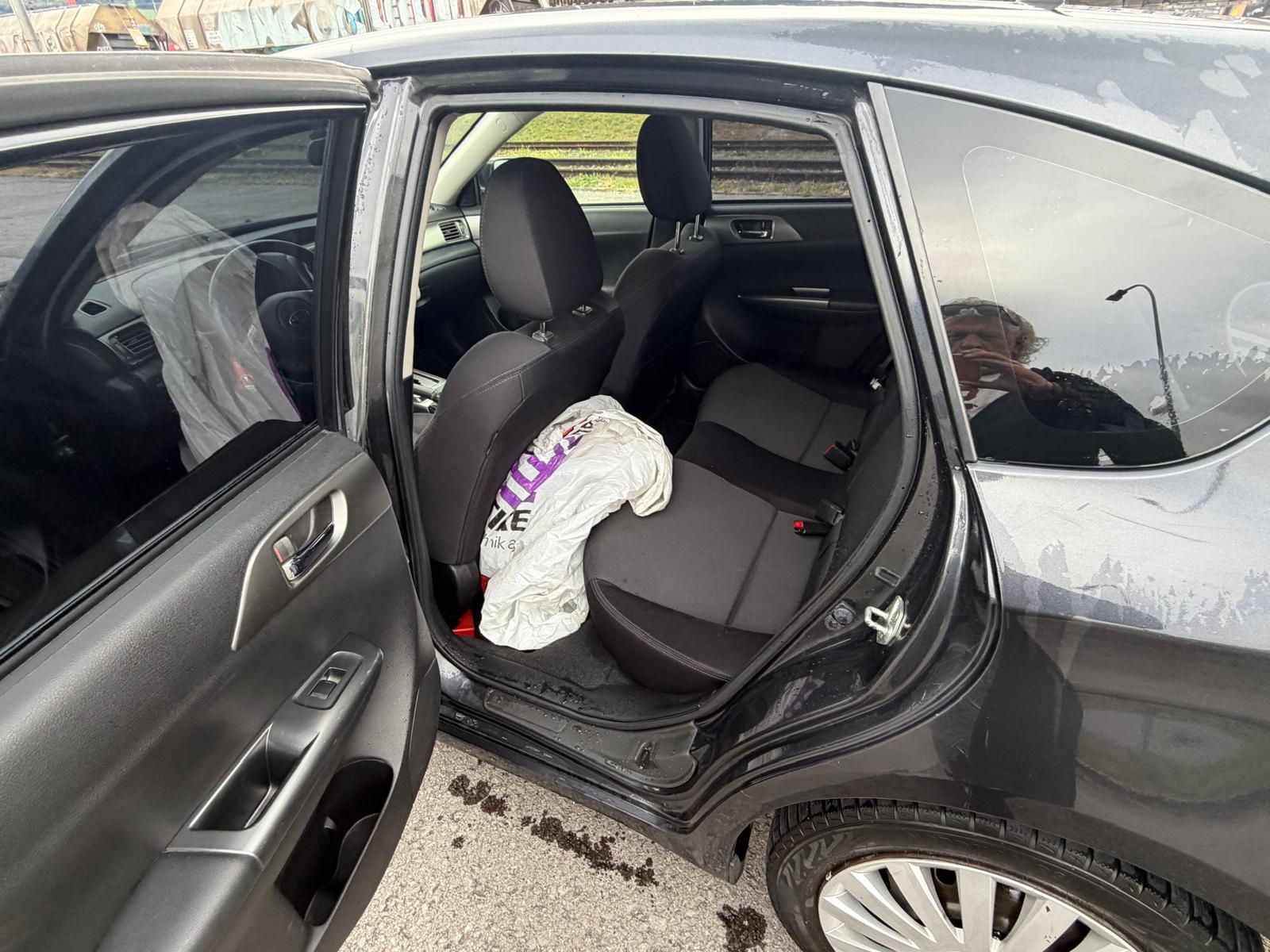 SUBARU Impreza 2.0R Limited S-image-9