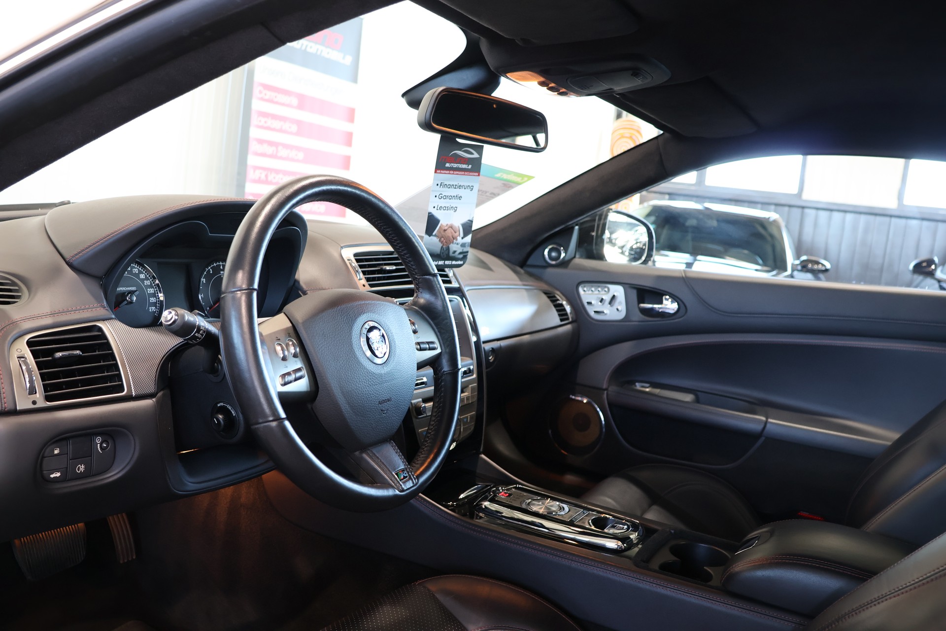 JAGUAR XKR 5.0 V8 SC Automatic-image-10
