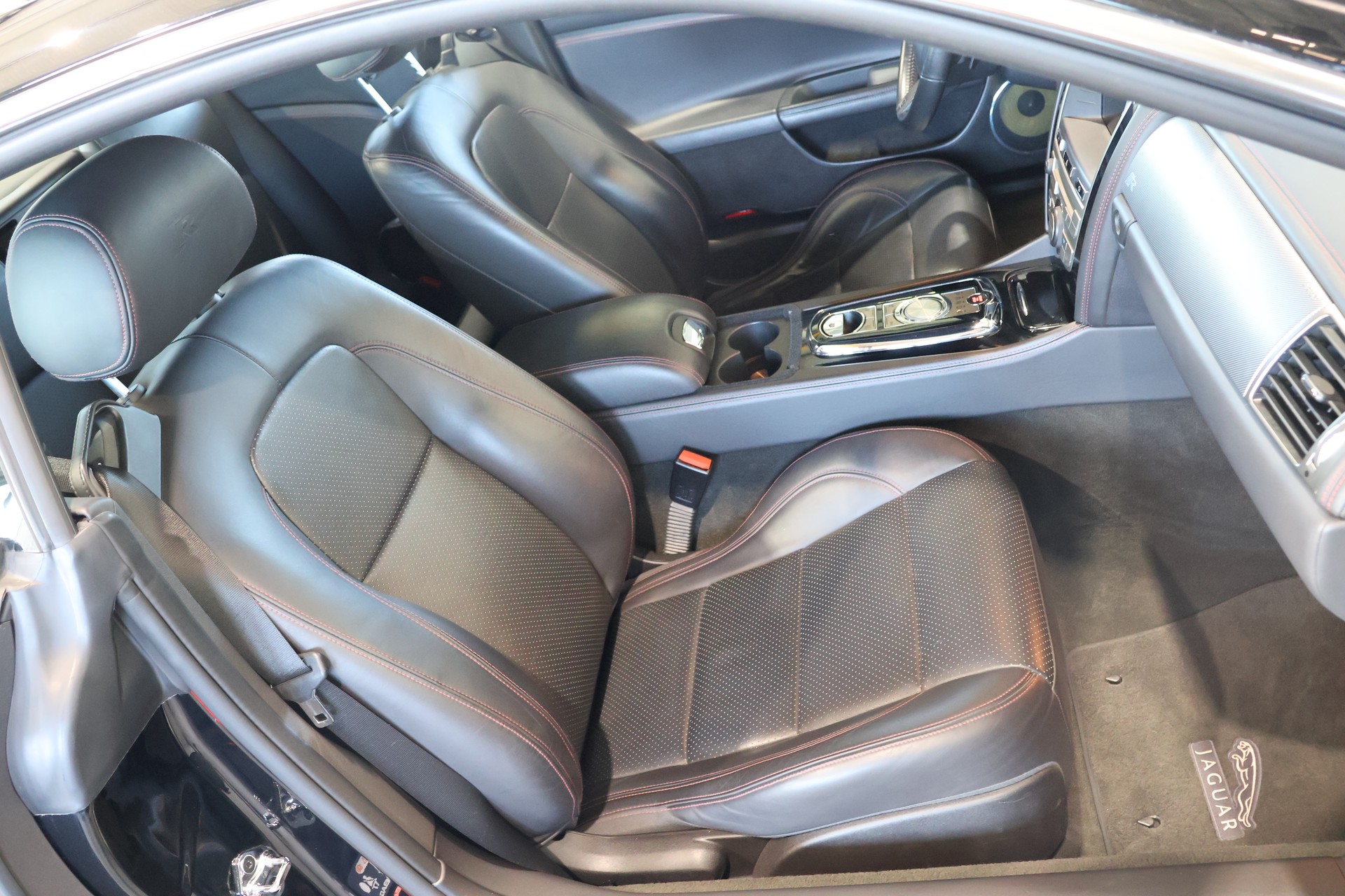 JAGUAR XKR 5.0 V8 SC Automatic-image-13