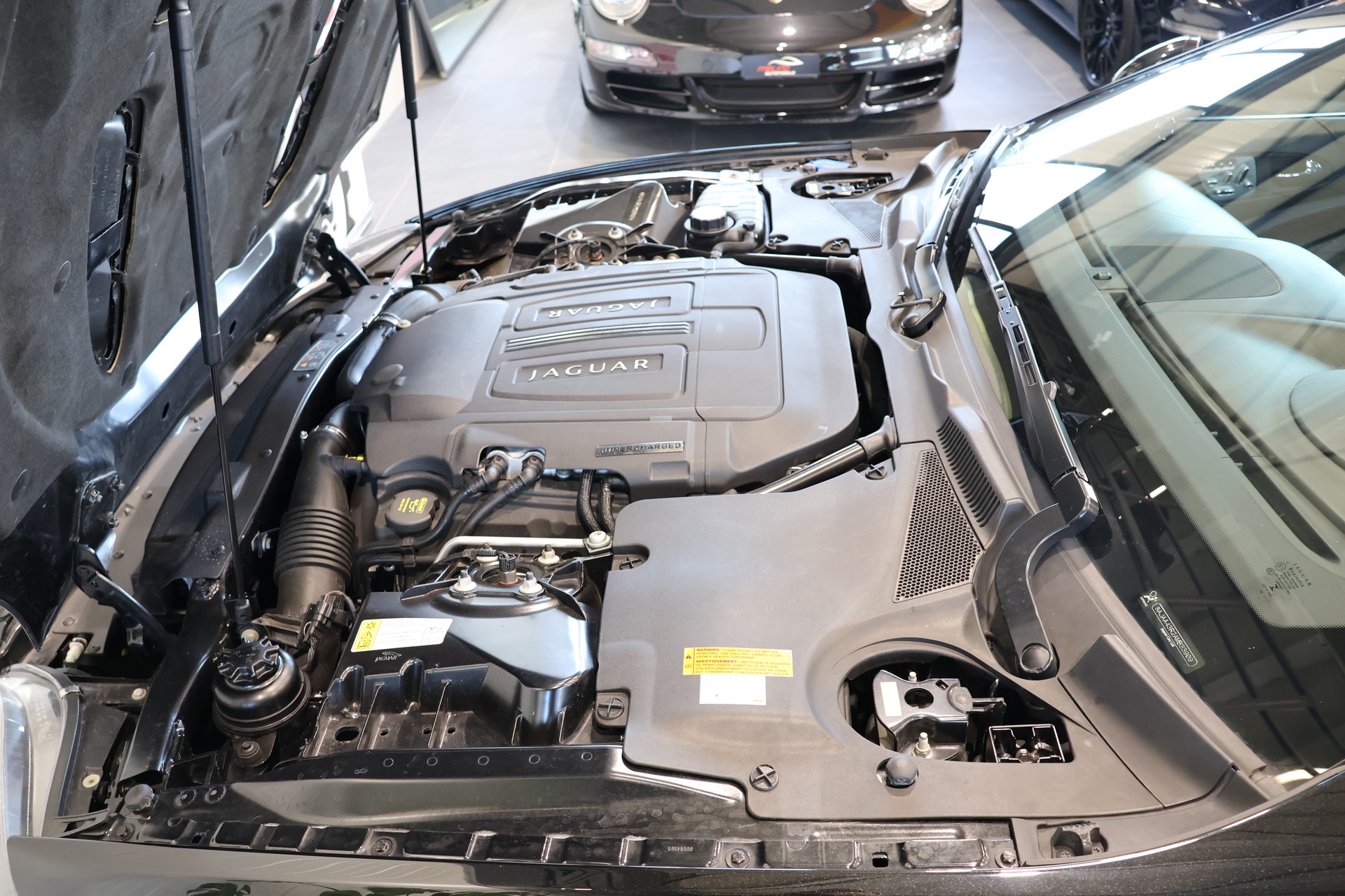 JAGUAR XKR 5.0 V8 SC Automatic-image-15