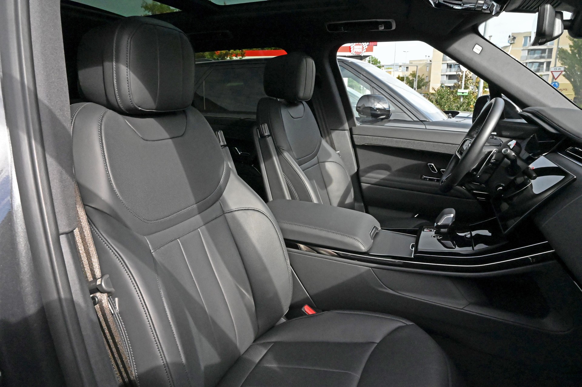 LAND ROVER Range Rover Sport D300 3.0 TD6 MHEV Dynamic SE Automatic-image-24