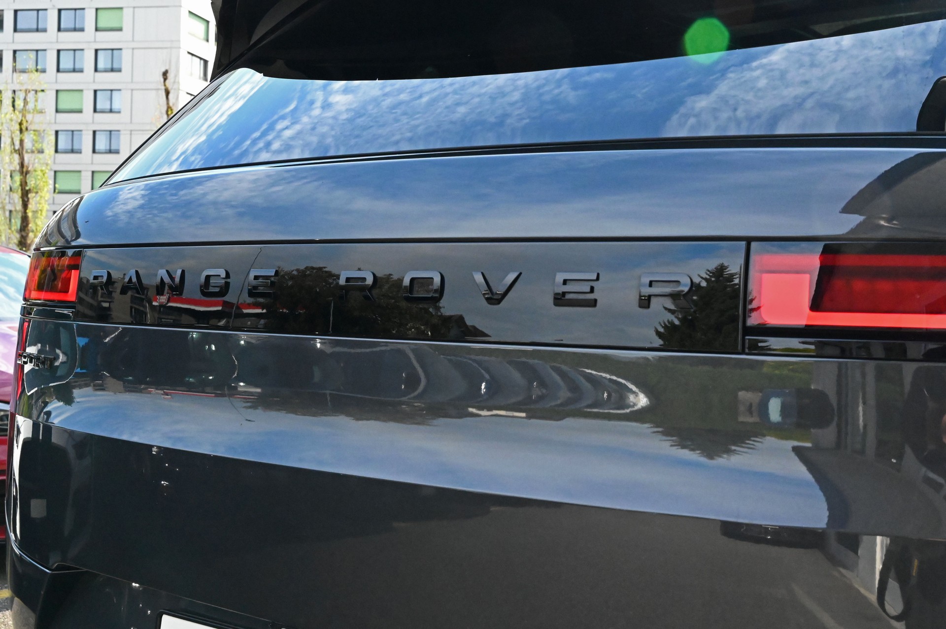 LAND ROVER Range Rover Sport D300 3.0 TD6 MHEV Dynamic SE Automatic-image-9