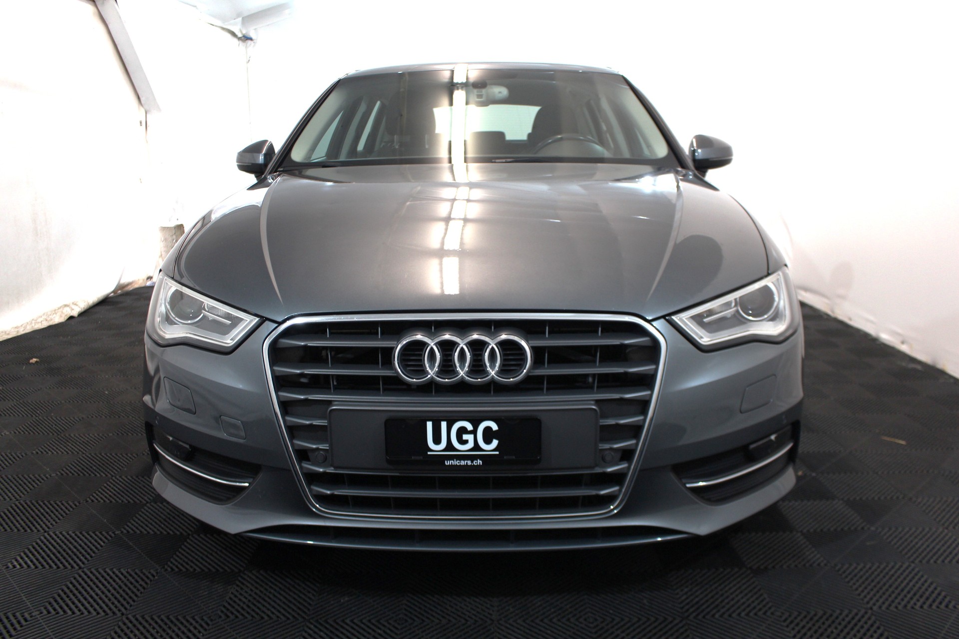 AUDI A3 Sportback 2.0 TDI 150 Ambition-showroom-element-1