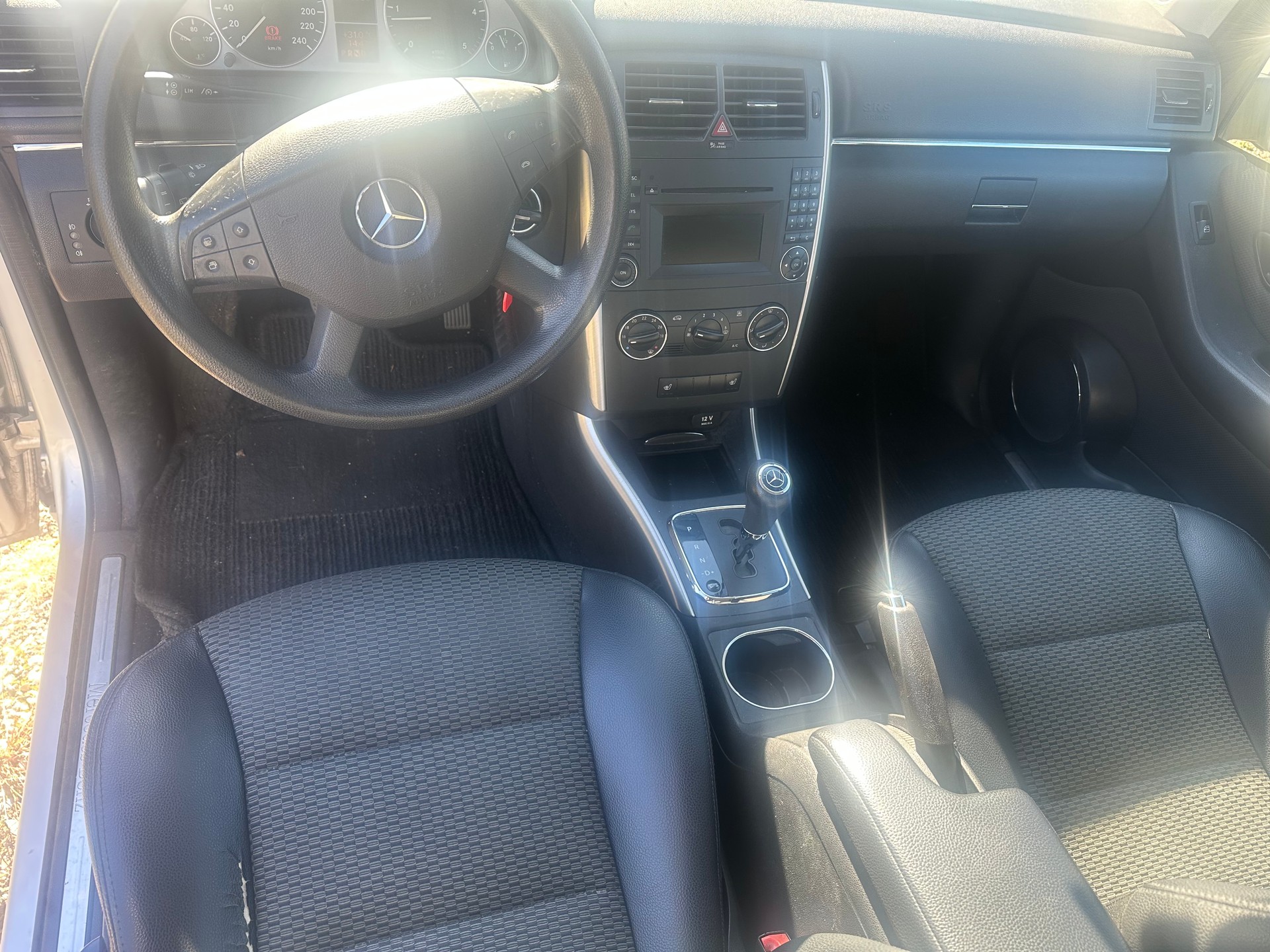 MERCEDES-BENZ B 180 CDI Autotronic-image-5