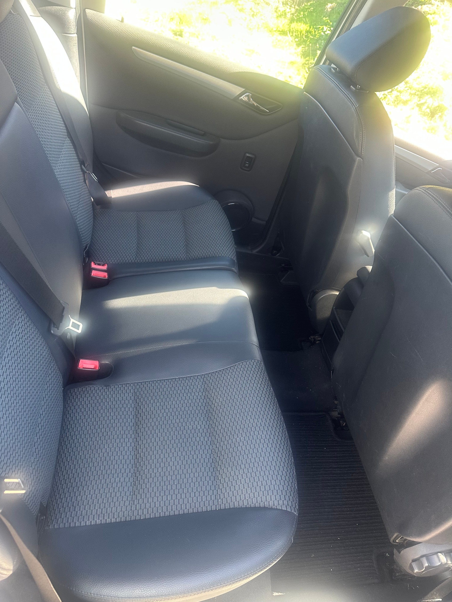 MERCEDES-BENZ B 180 CDI Autotronic-image-6