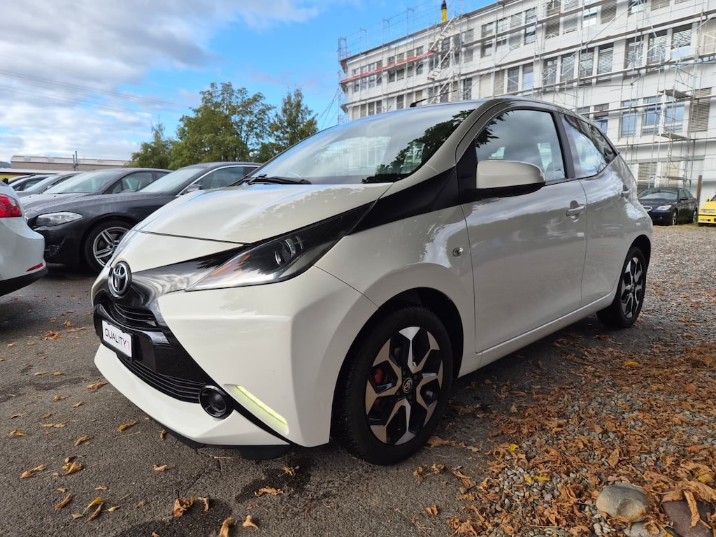 TOYOTA Aygo 1.0 VVT-i x-play MultiMode-image-2