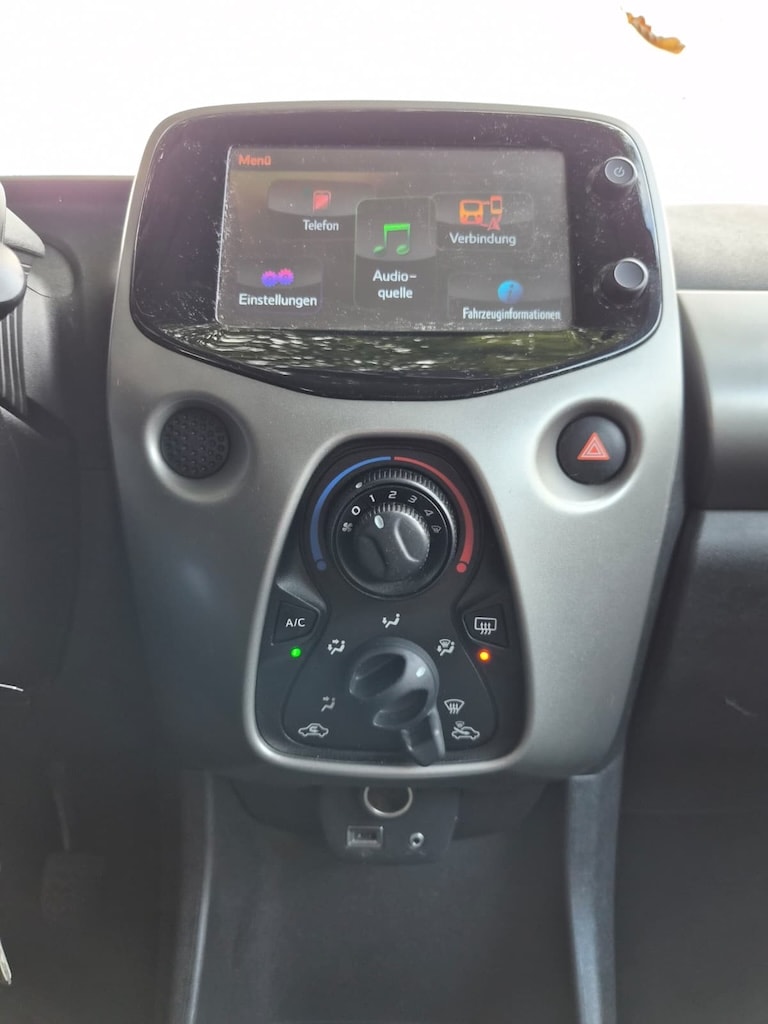 TOYOTA Aygo 1.0 VVT-i x-play MultiMode-image-12
