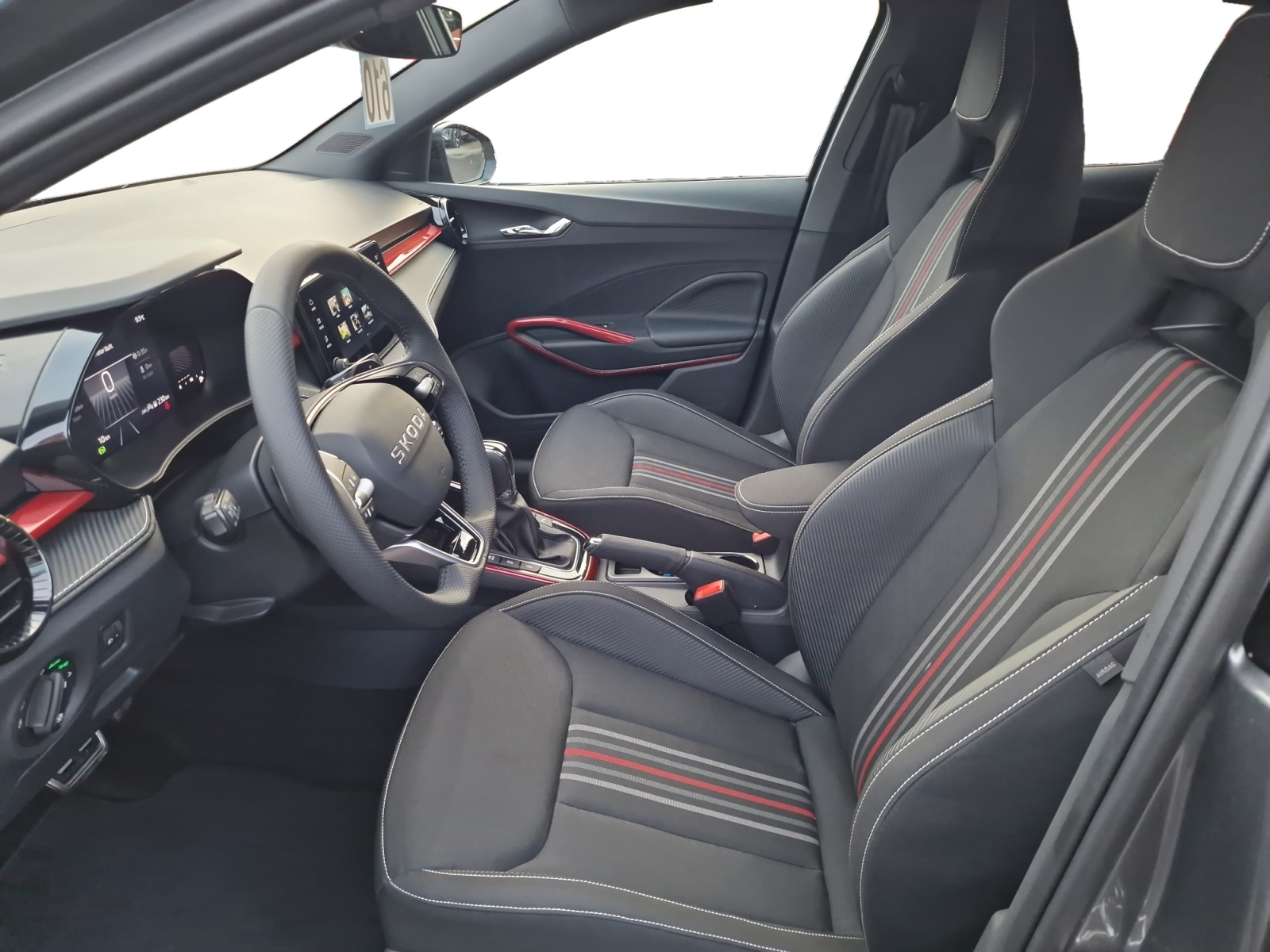 SKODA Fabia 1.0 TSI Monte Carlo DSG MY 2027-image-10
